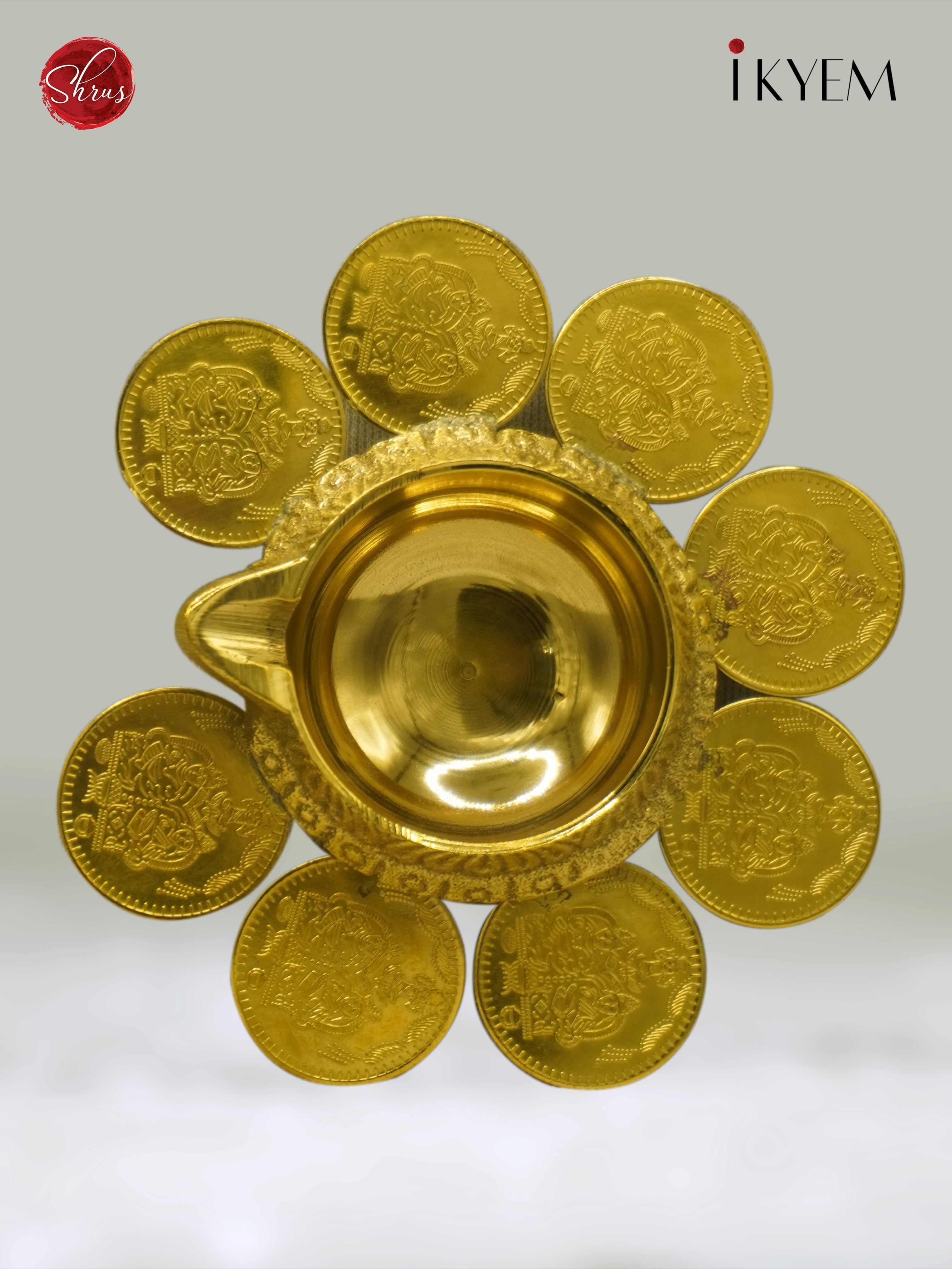 8 Coin Vilakku - Return Gift - Shop on ShrusEternity.com