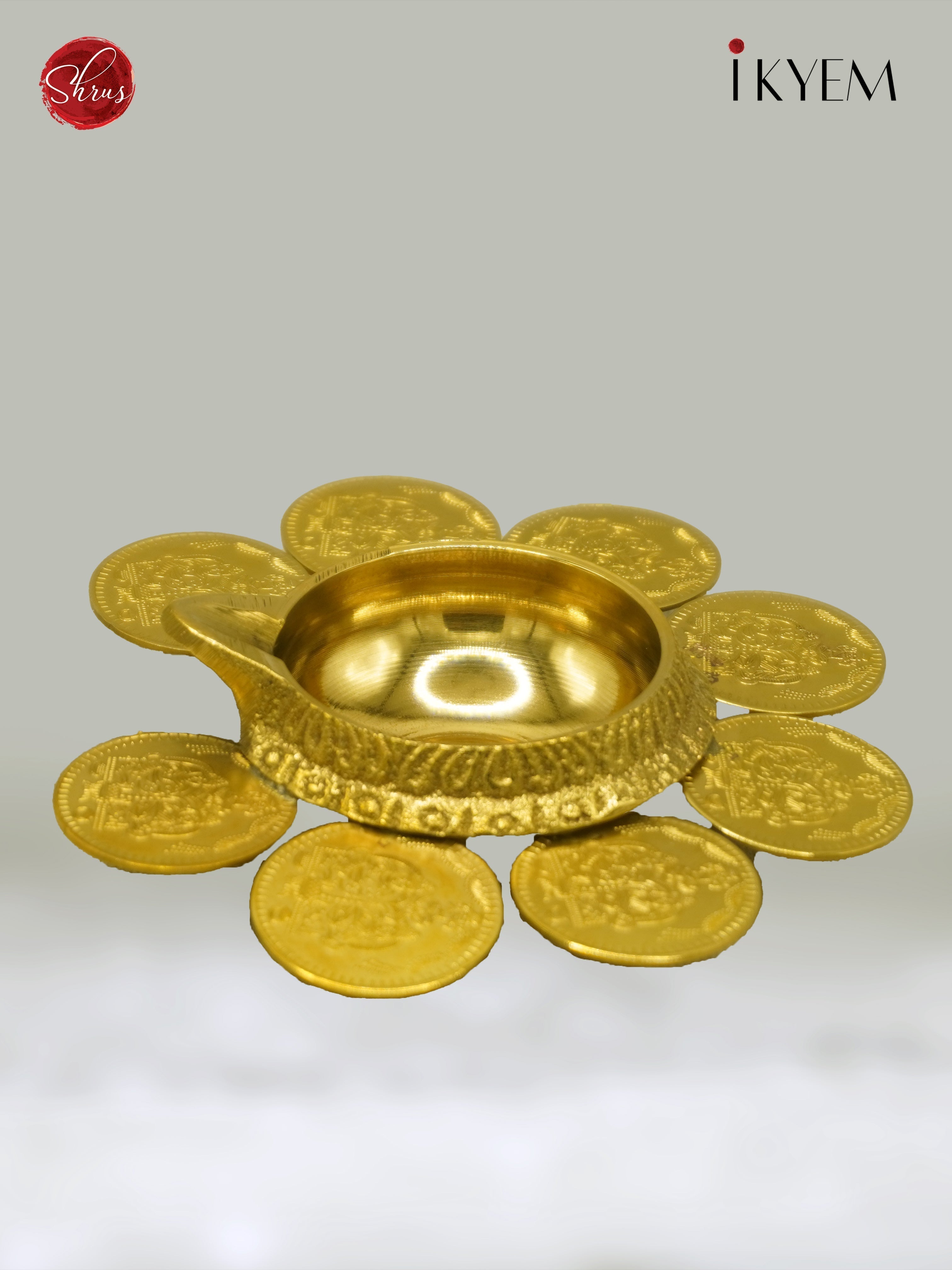 8 Coin Vilakku - Return Gift - Shop on ShrusEternity.com