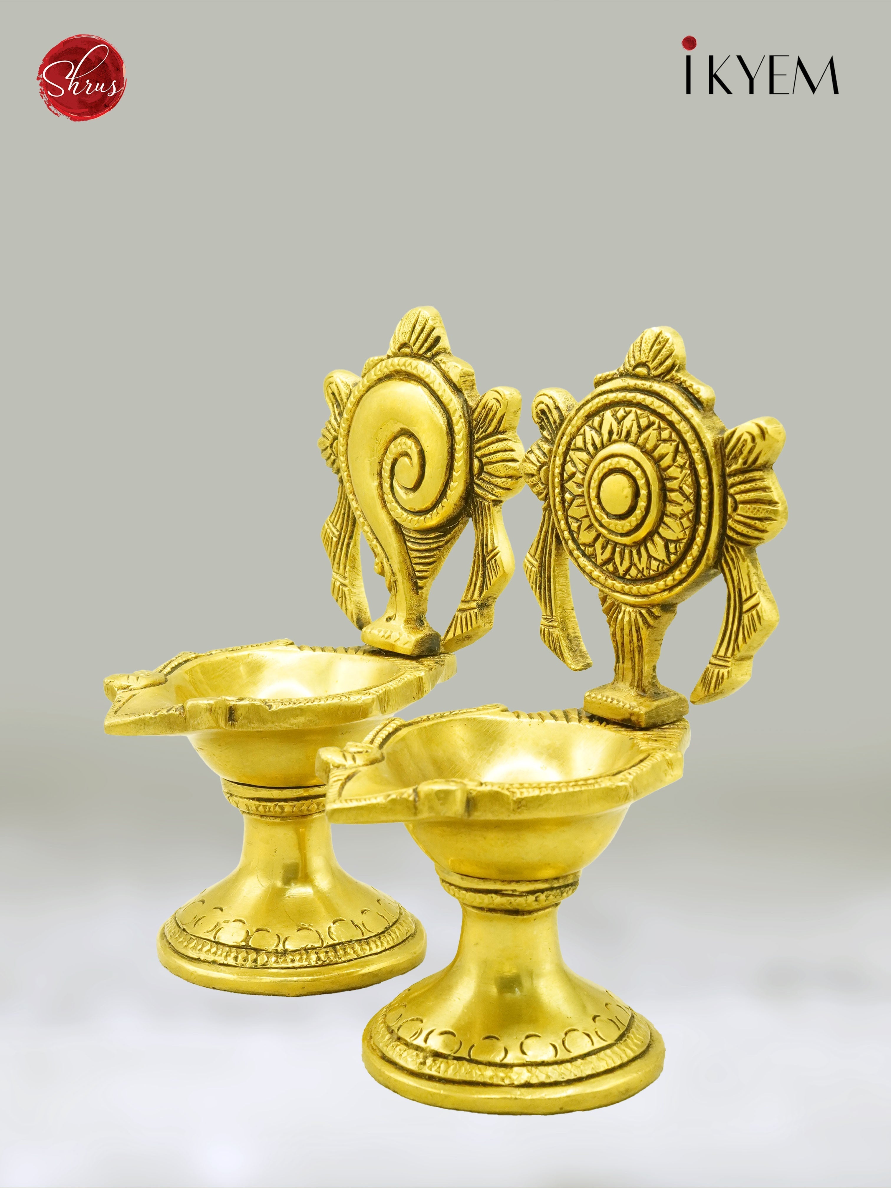 Sangu Chakram Pair Lamp - Pooja Articles