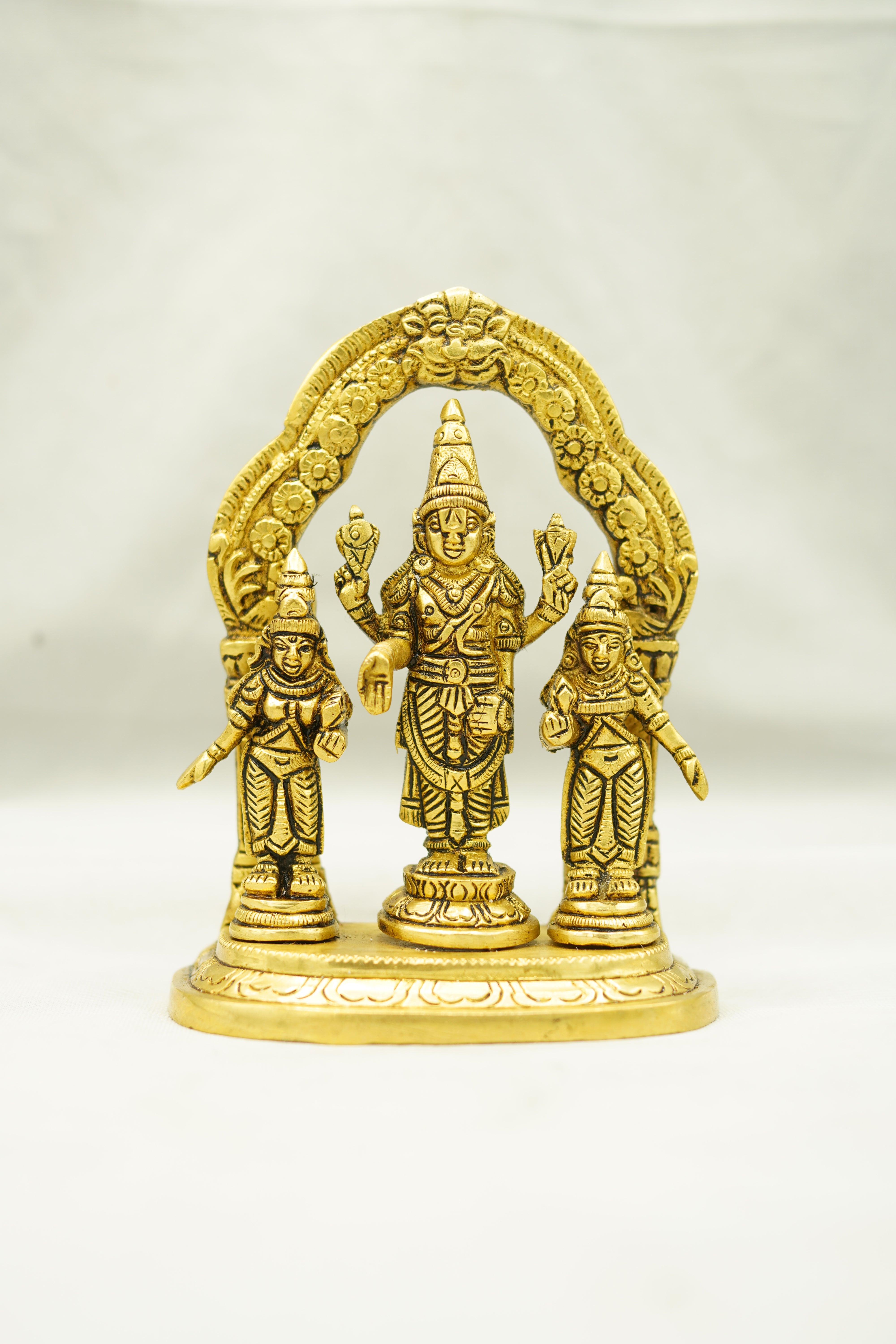 Brass Vishnu ,boodevi, sridevi Set