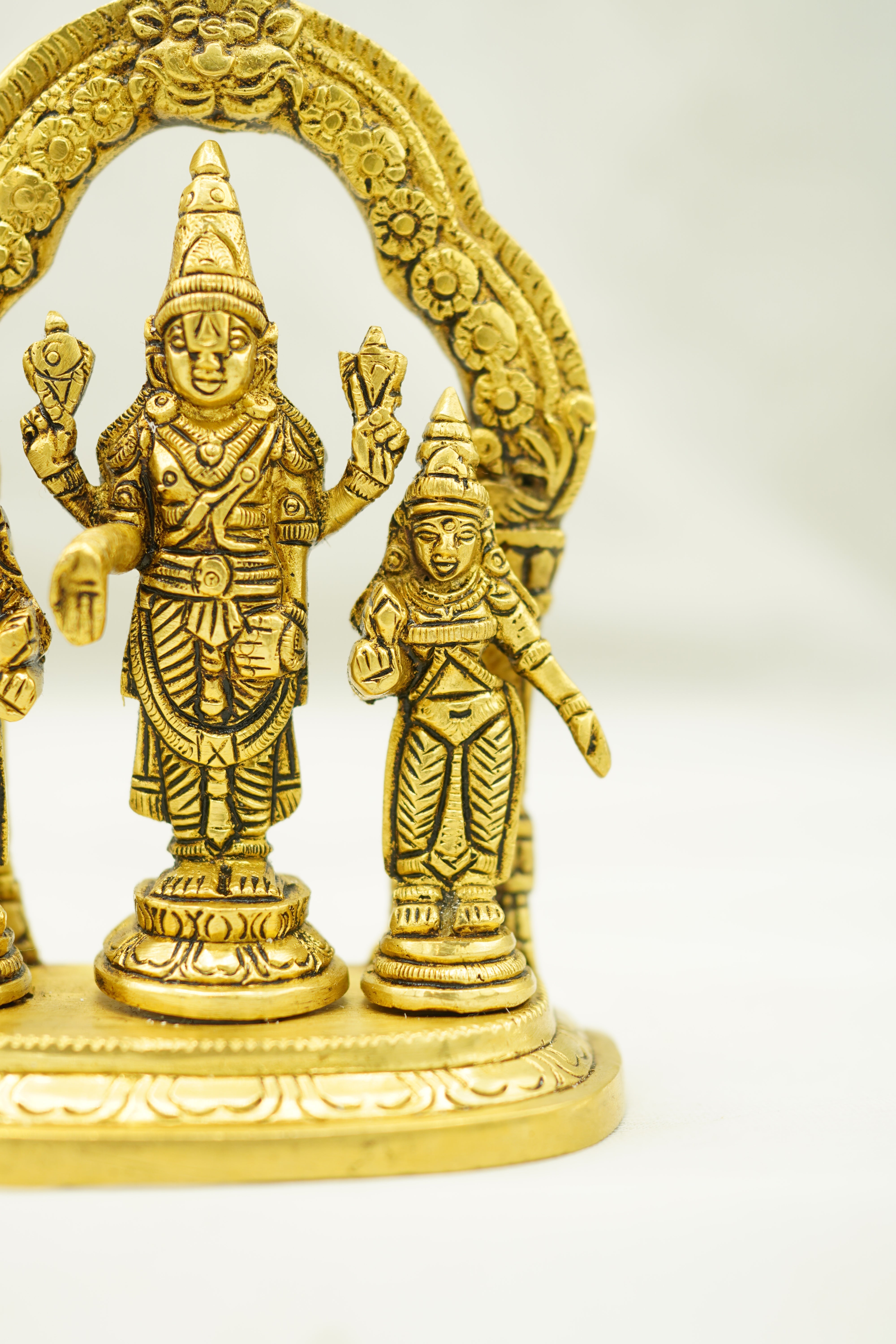 Brass Vishnu ,boodevi, sridevi Set