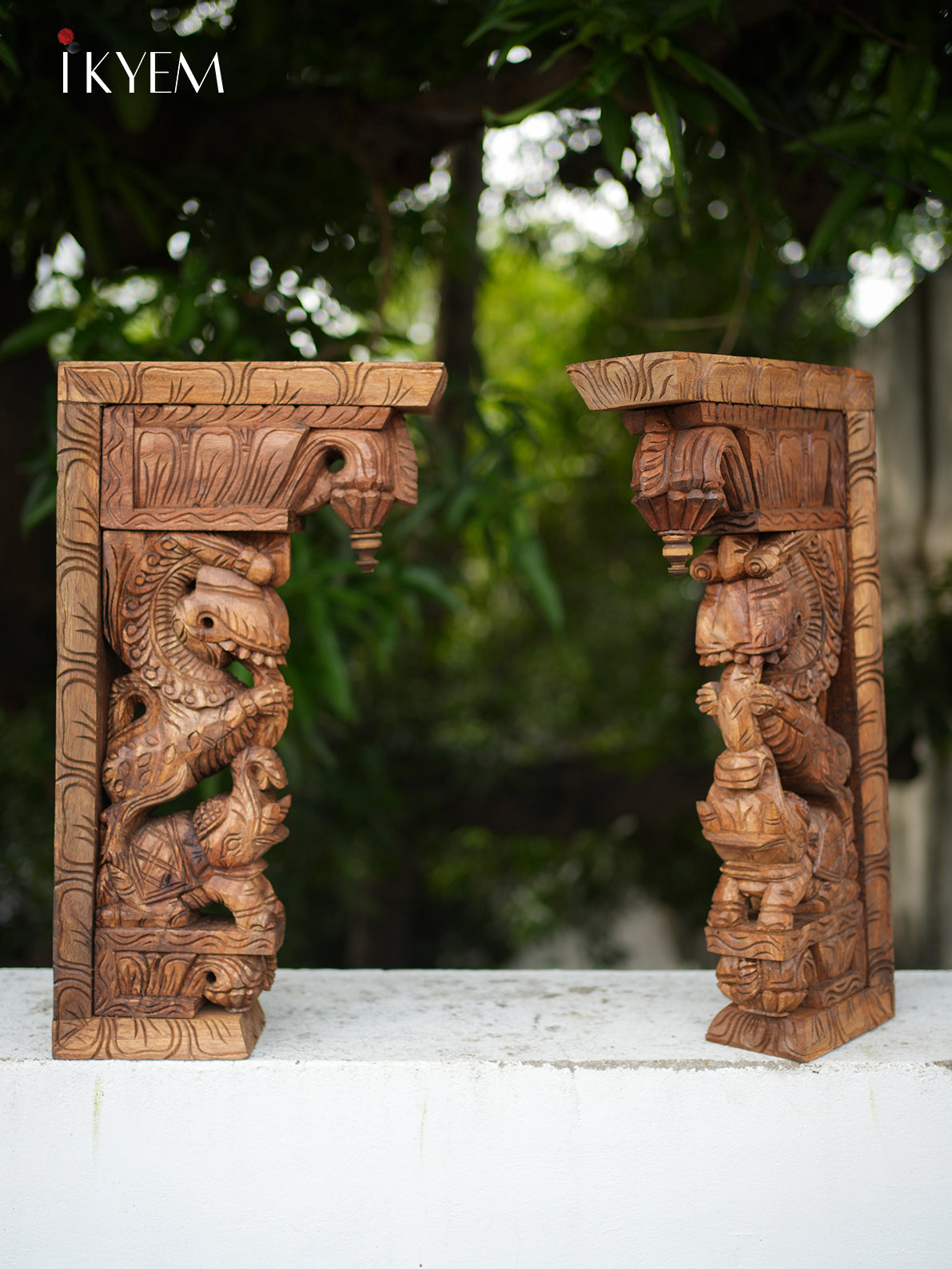 Hand Carved Wooden Yalli Bracket (pair)