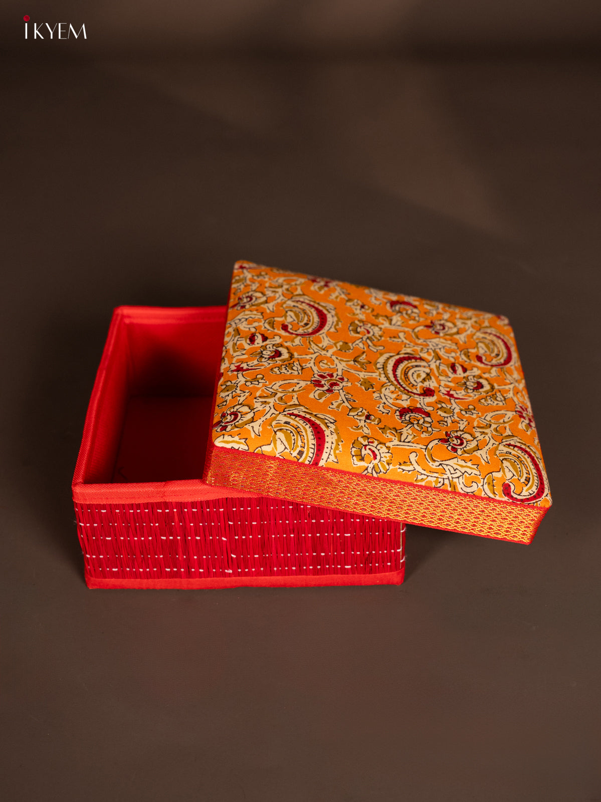 Beautiful Red Kalamkari Printed Red Korai Square Box 1