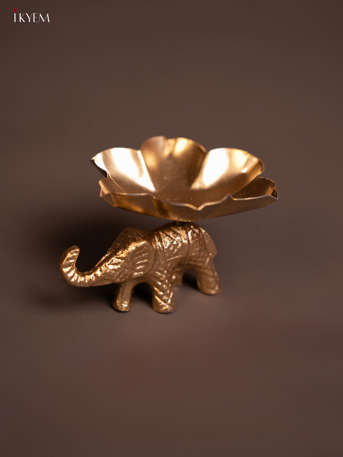Cute Metal Elephant Shaped Candle Holder 1