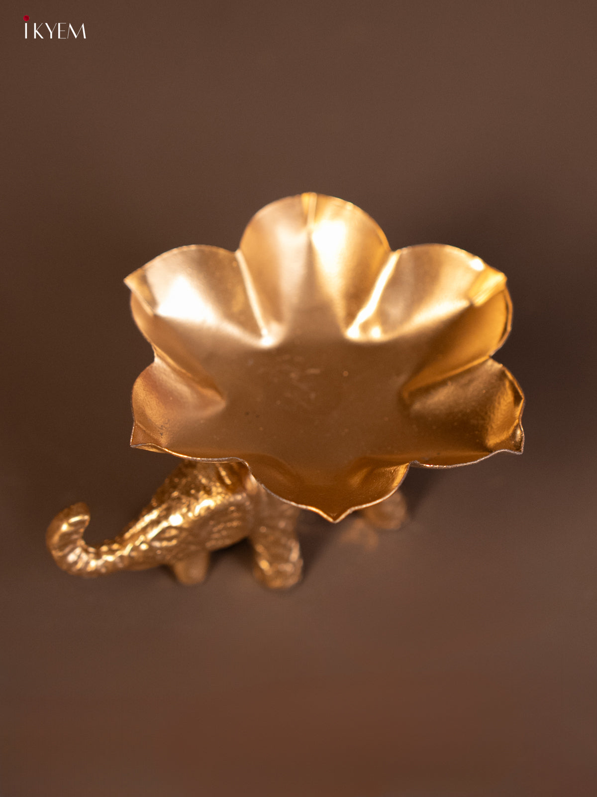 Cute Metal Elephant Shaped Candle Holder 2