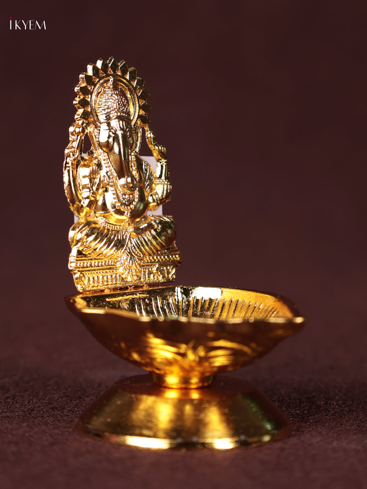 Elegant Gold Plated Shank Shaped Diya With Lord Ganesha Design