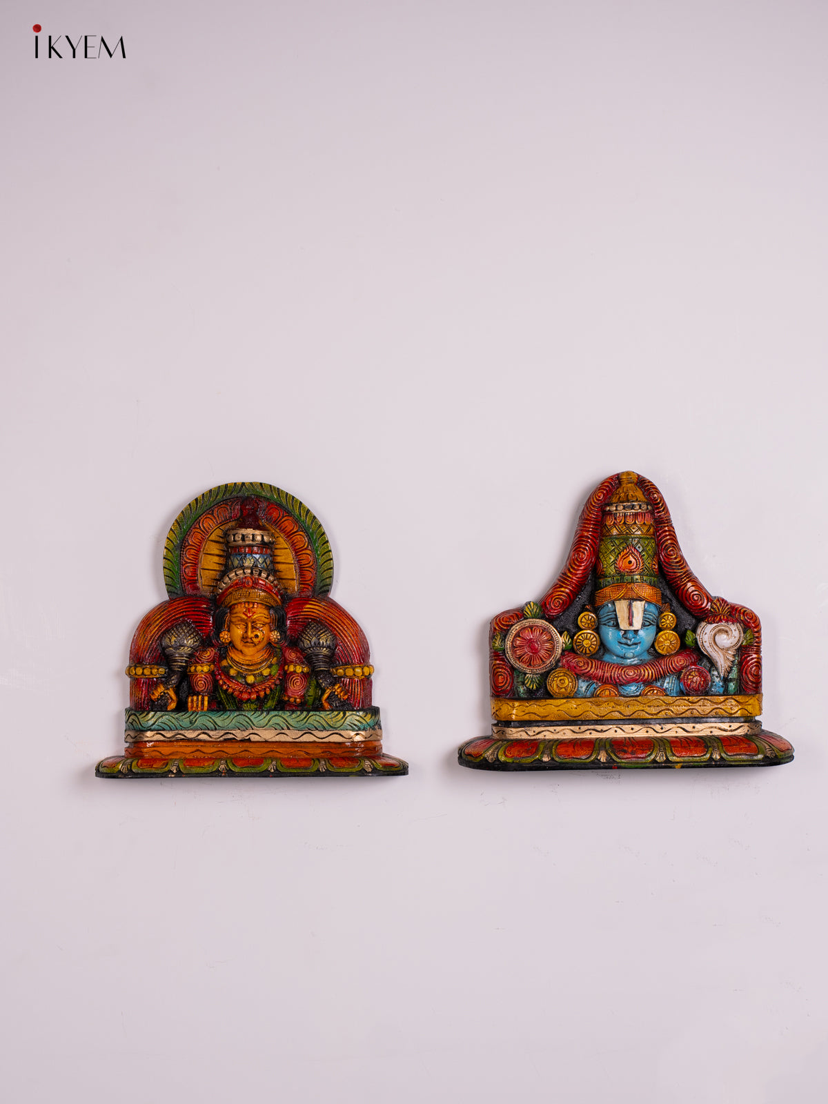 Elegant Hand-Painted Tirupathi Balaji & Padmavathi Thaayar Wooden Wall Panel