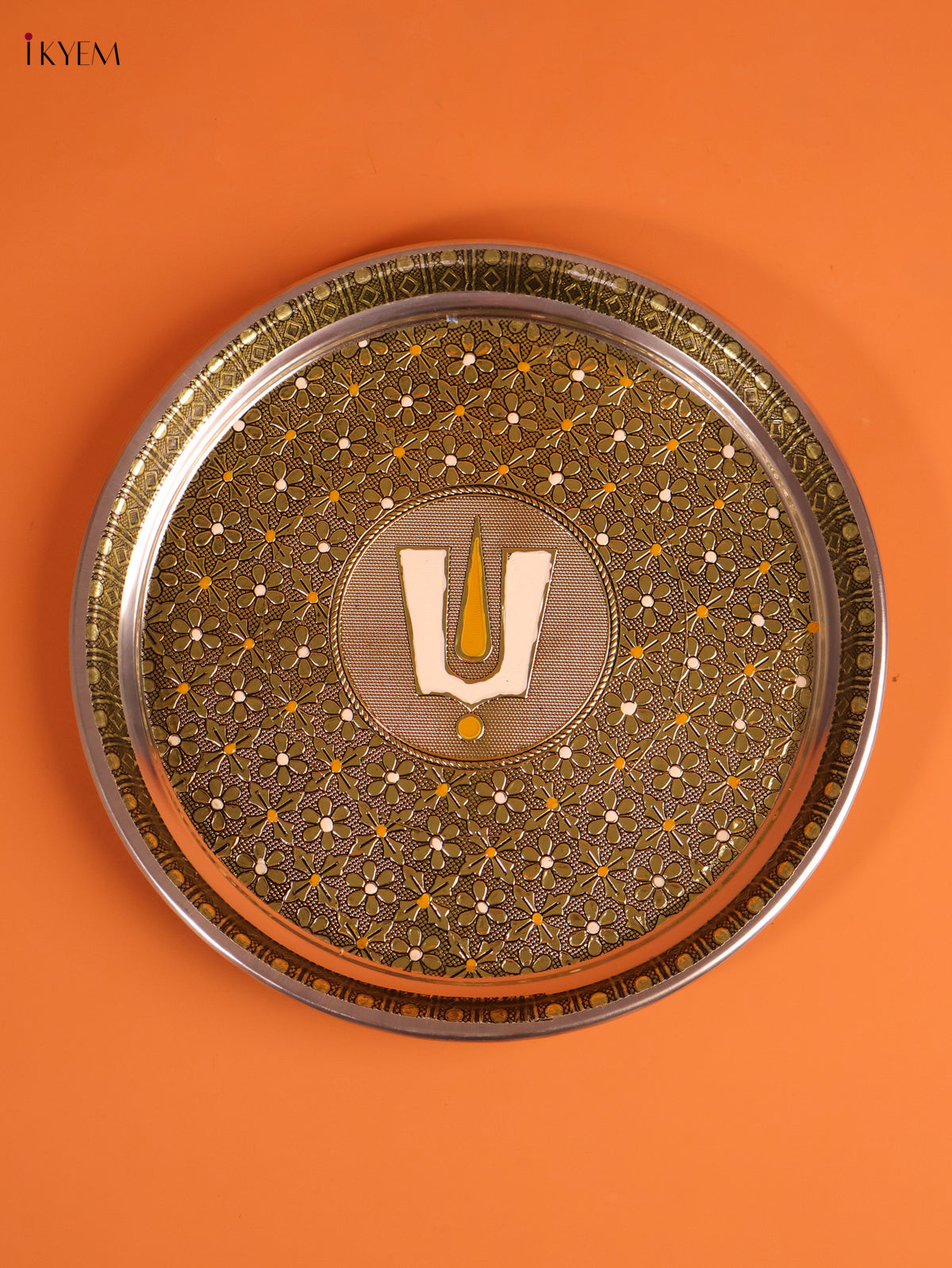 Floral Embossed Pooja Thali With Namam In The Centre 1