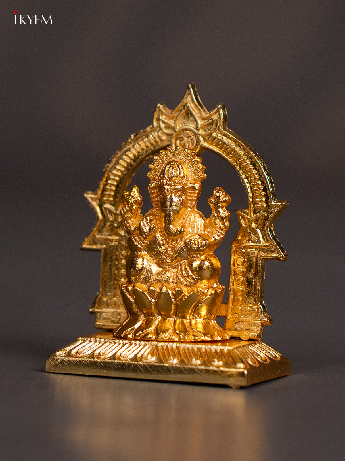 Gorgeous Gold-Plated Ganesha Idol 1
