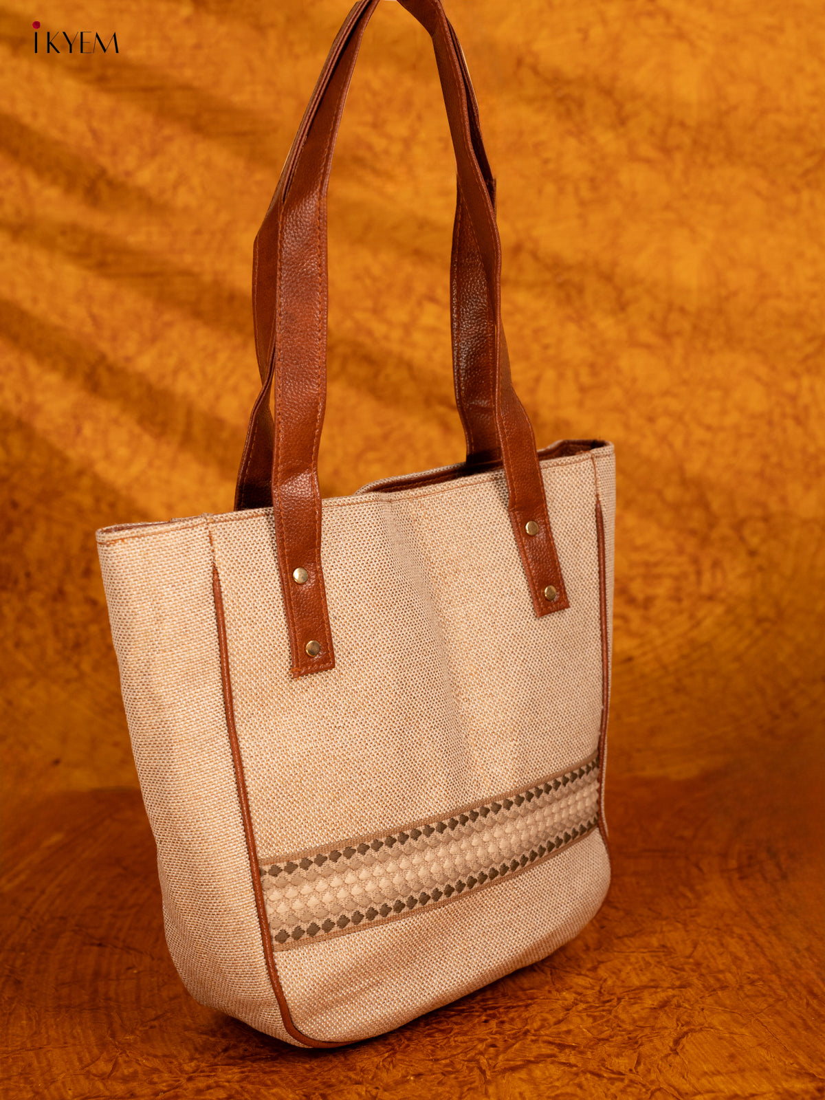 Jacquard Handbag with Coin Pouch - Cream - KA18150