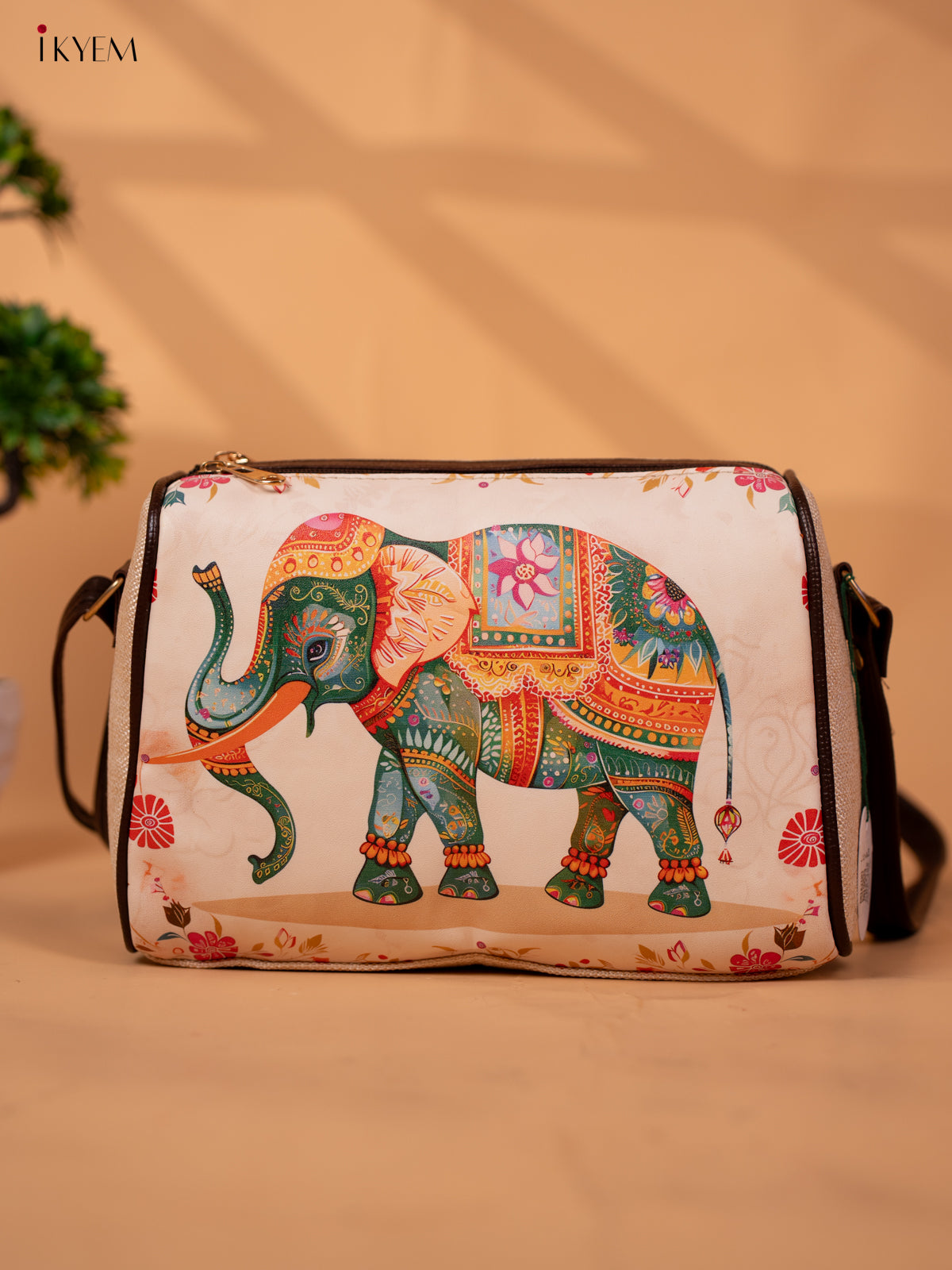 バッグ ORIMI ELEPHANT MOTIF BAG KB22145-01.jpg?crop=center&