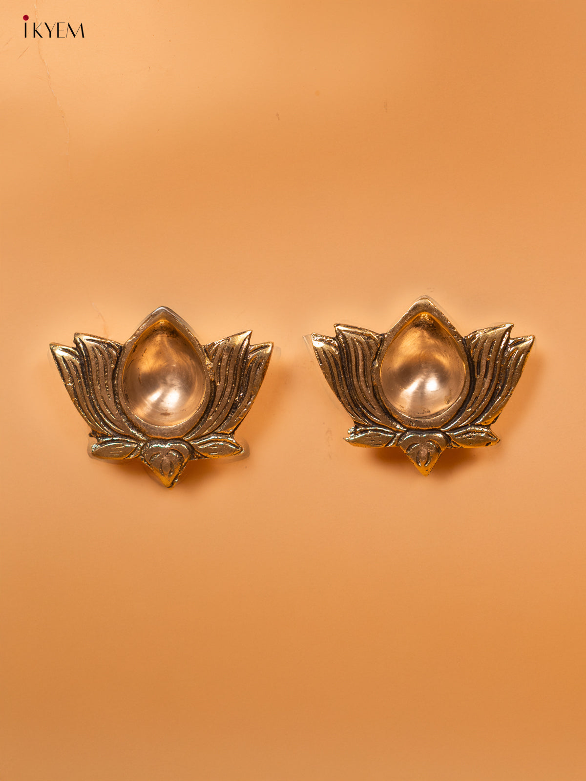 Brass Lotus Diya Antique (set of 2) - KD10112