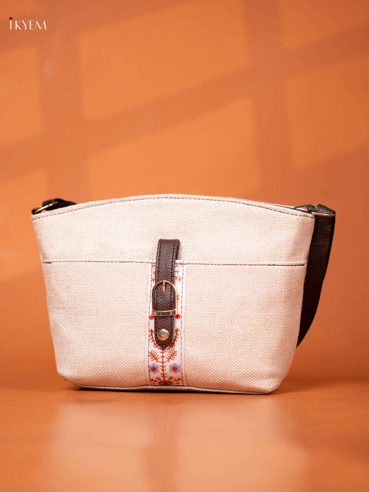 Semi Jute Leather Sling Bag - cream - KD26954