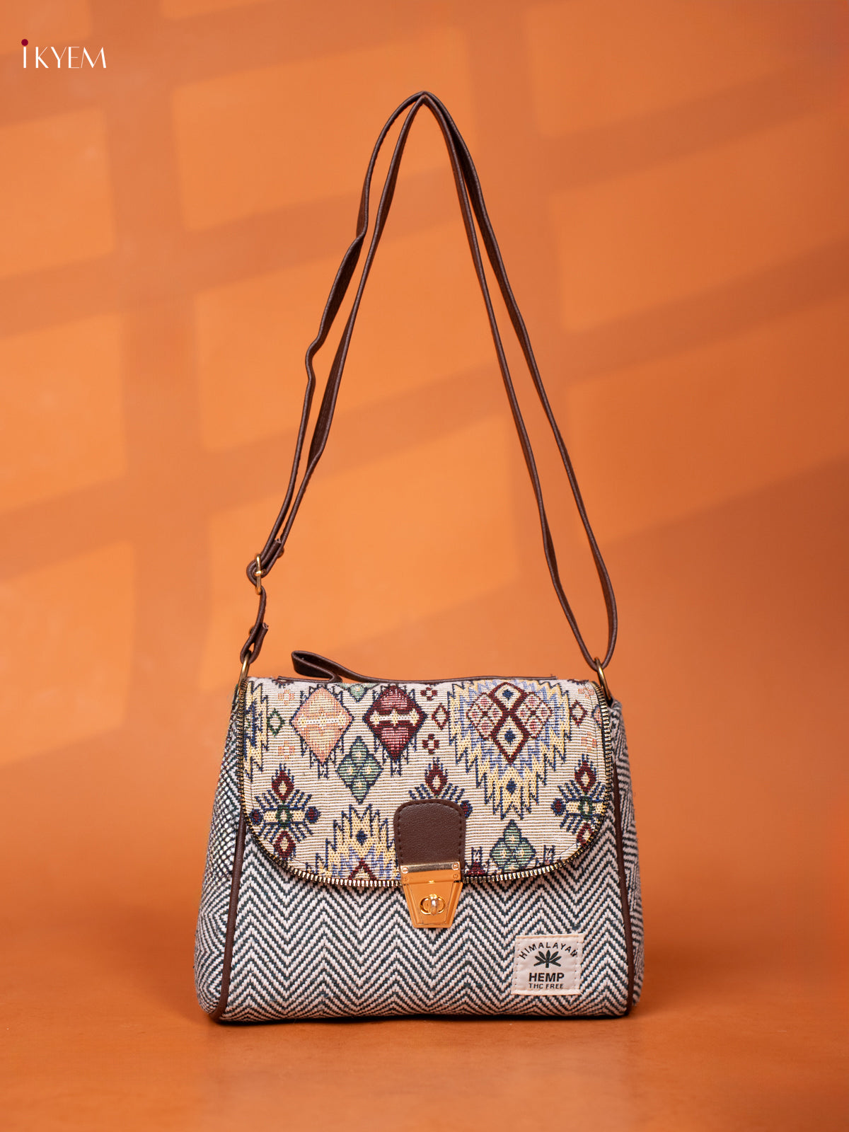 Jacquard Sling bag with Printed Gusset & Flap - Green - KD27006
