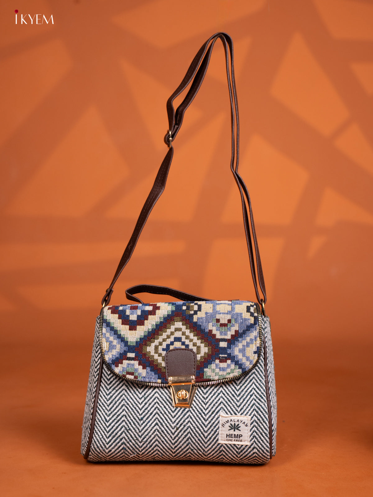 Jacquard Sling bag with Printed Gusset & Flap- Green - KD27008