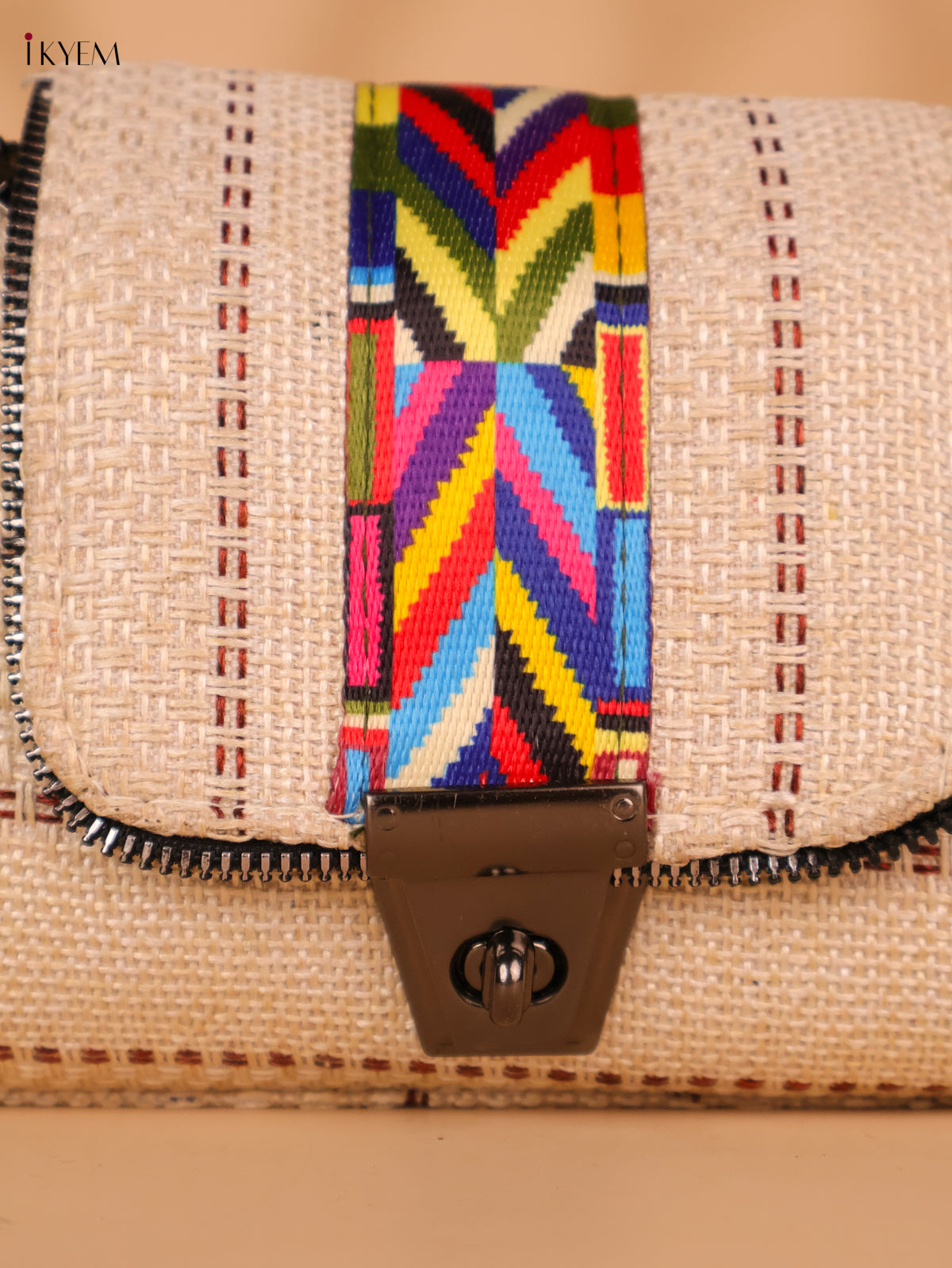 Printed sling bag - Cream