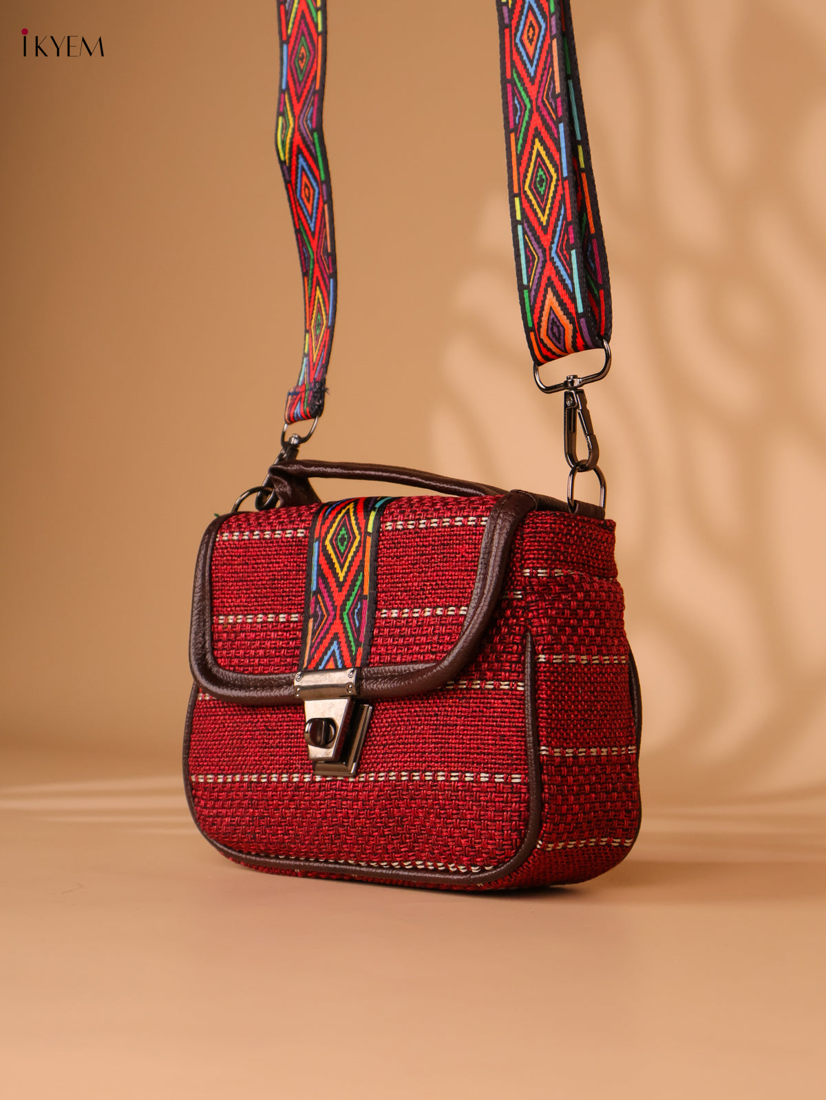 Printed sling bag - Red