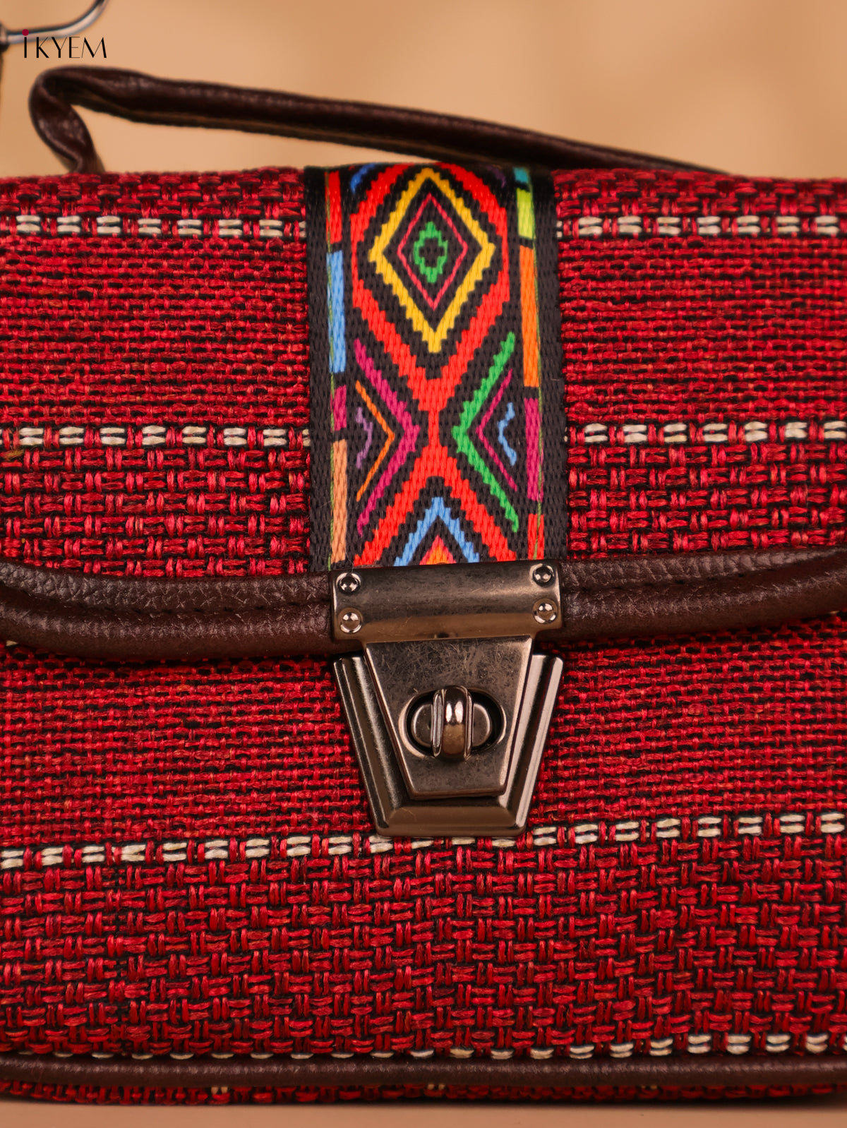 Printed sling bag - Red