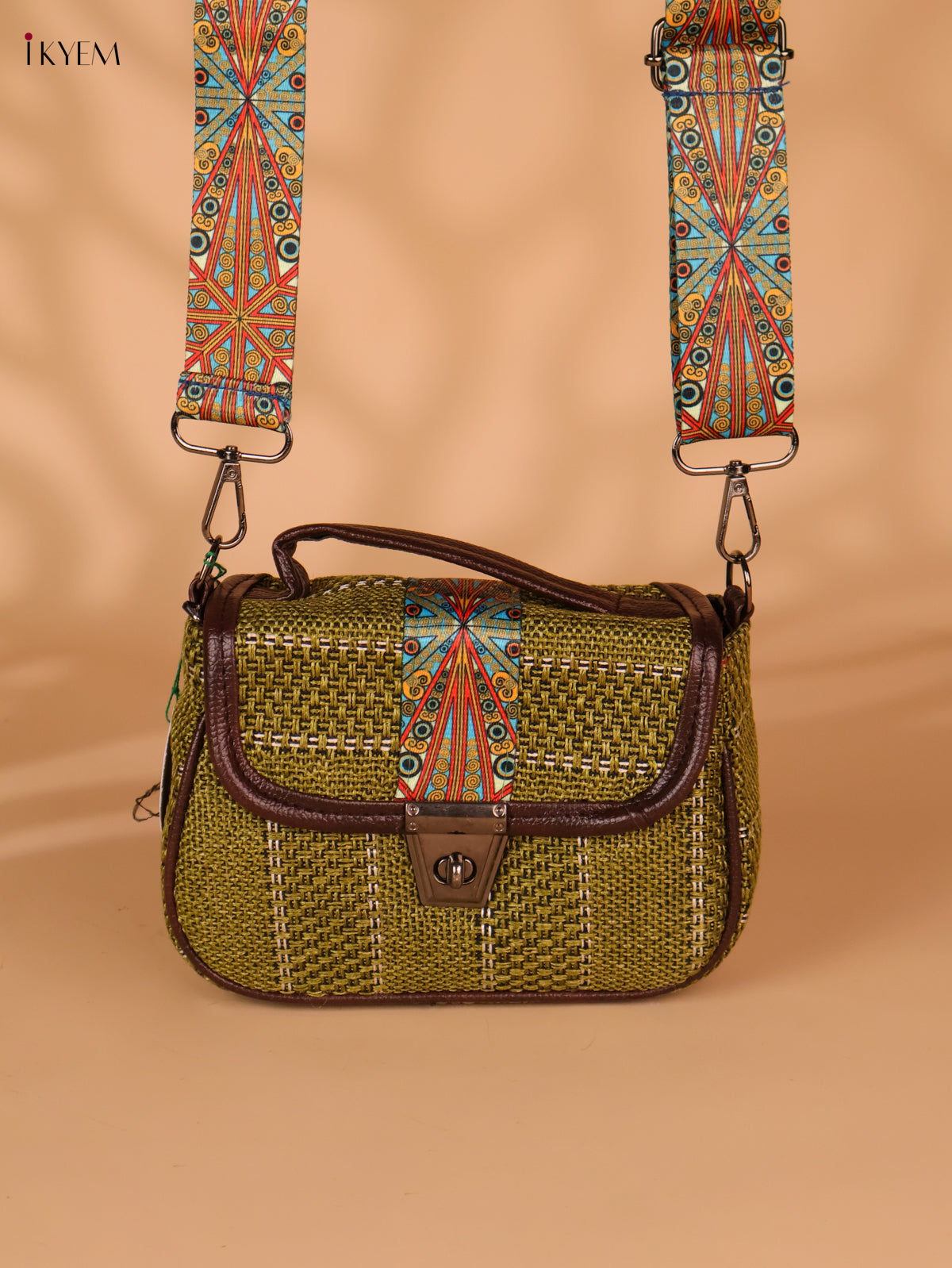 Printed sling bag - Green