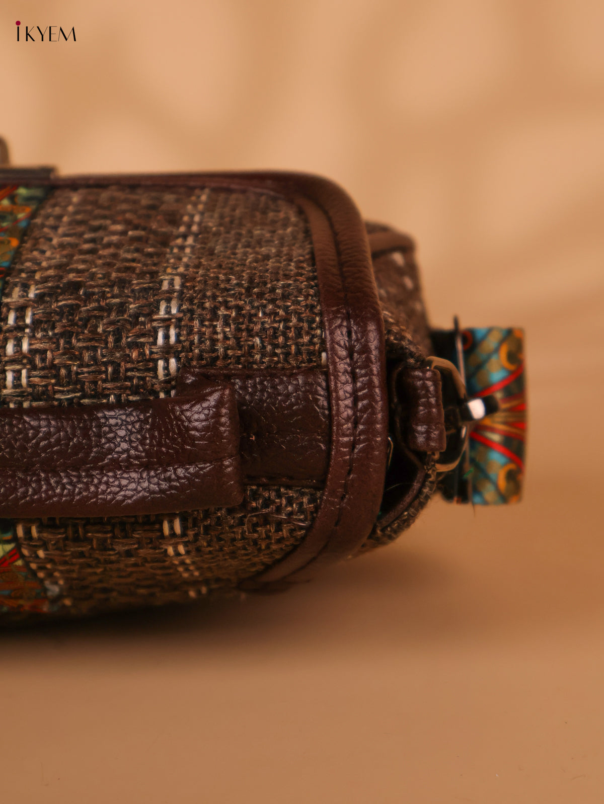 Printed sling bag - Brown