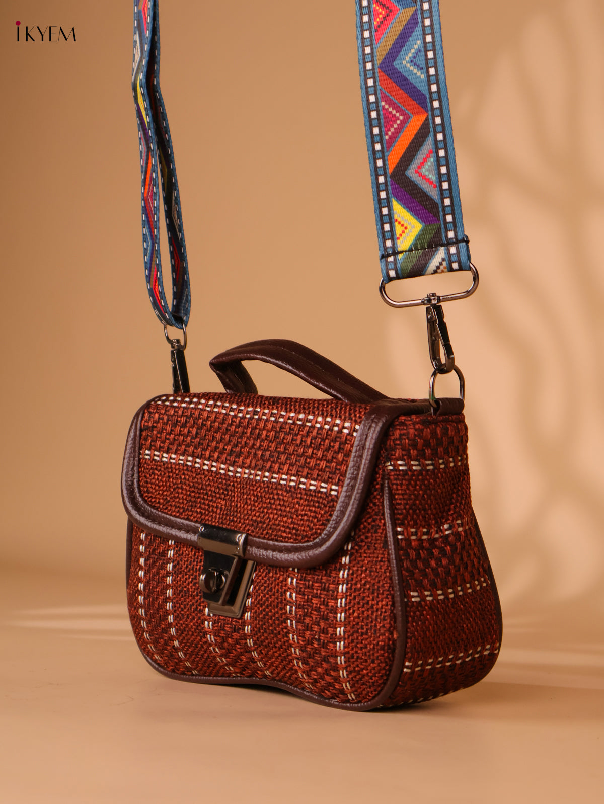 Printed sling bag - Maroon