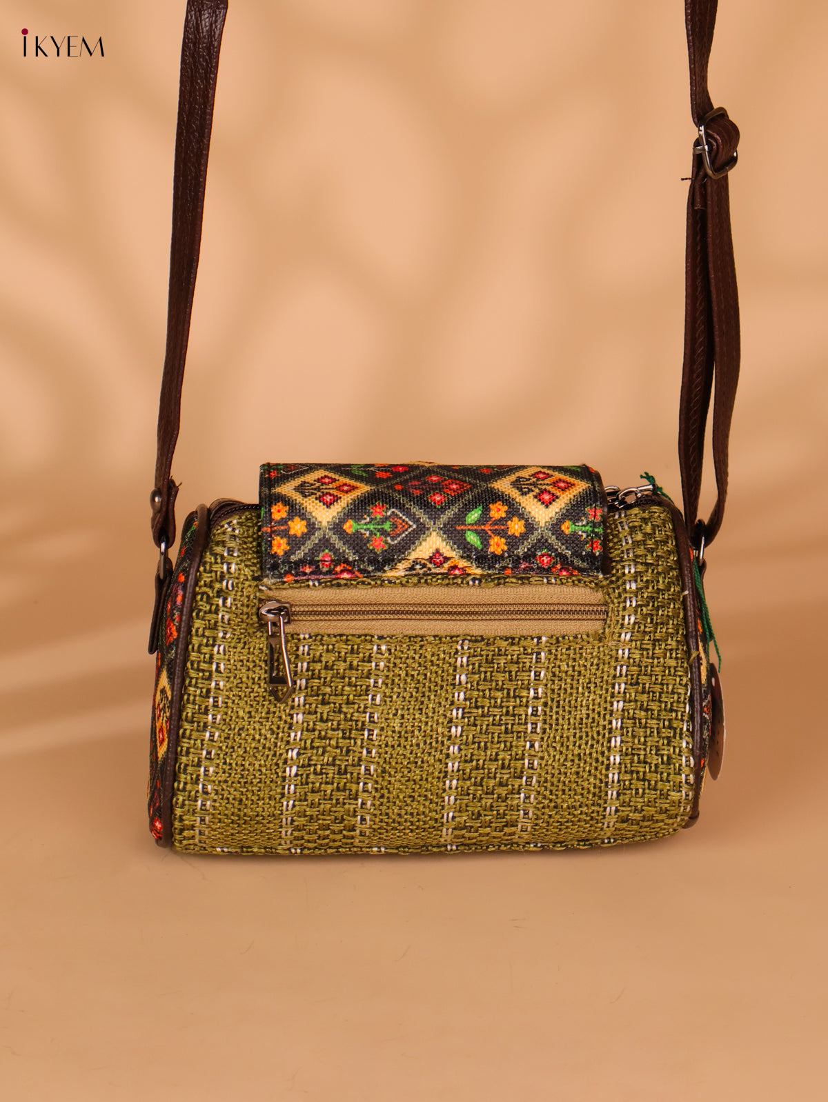 Printed sling bag -Green