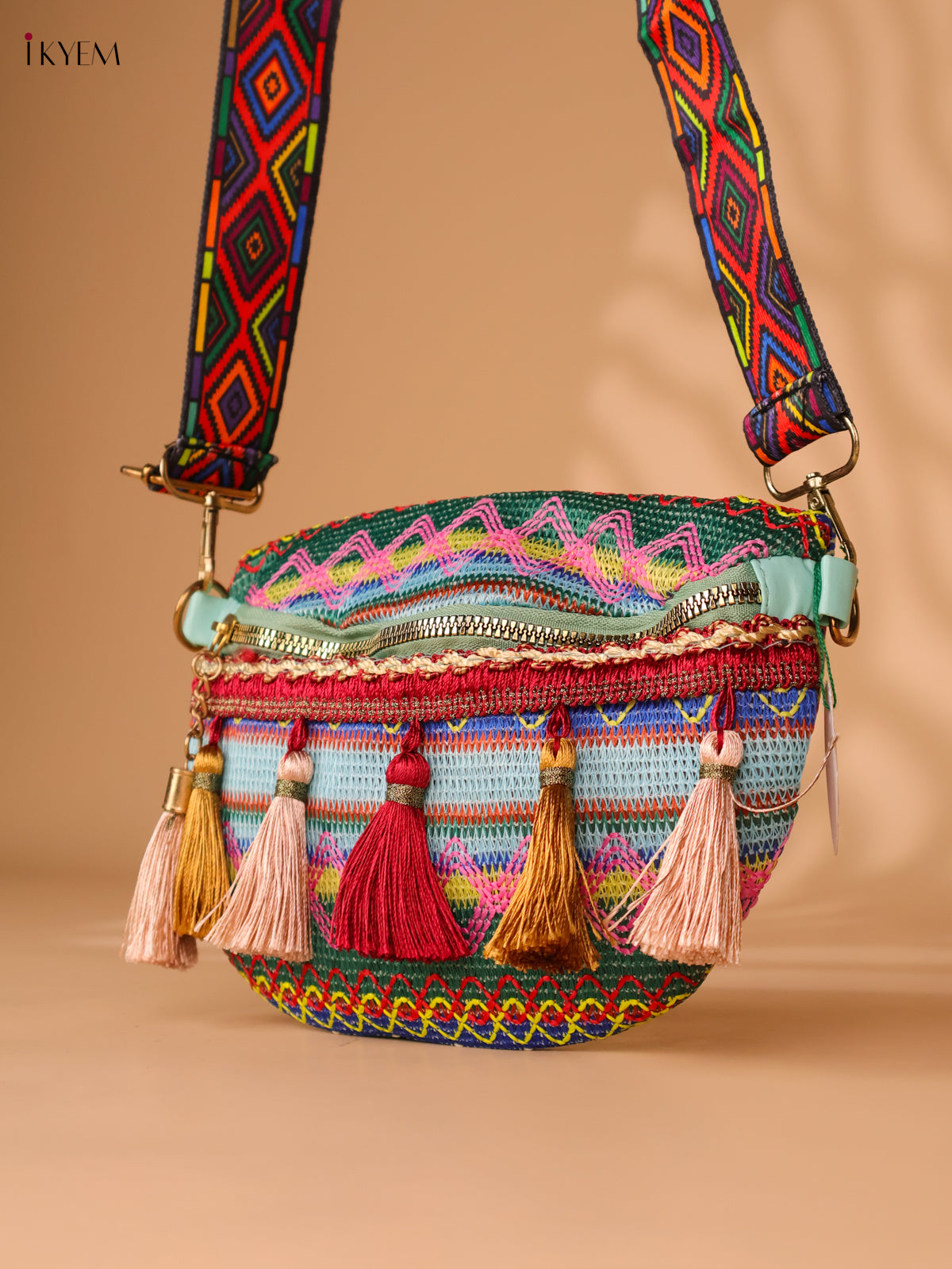 Printed sling bag - Multicolour-Medium