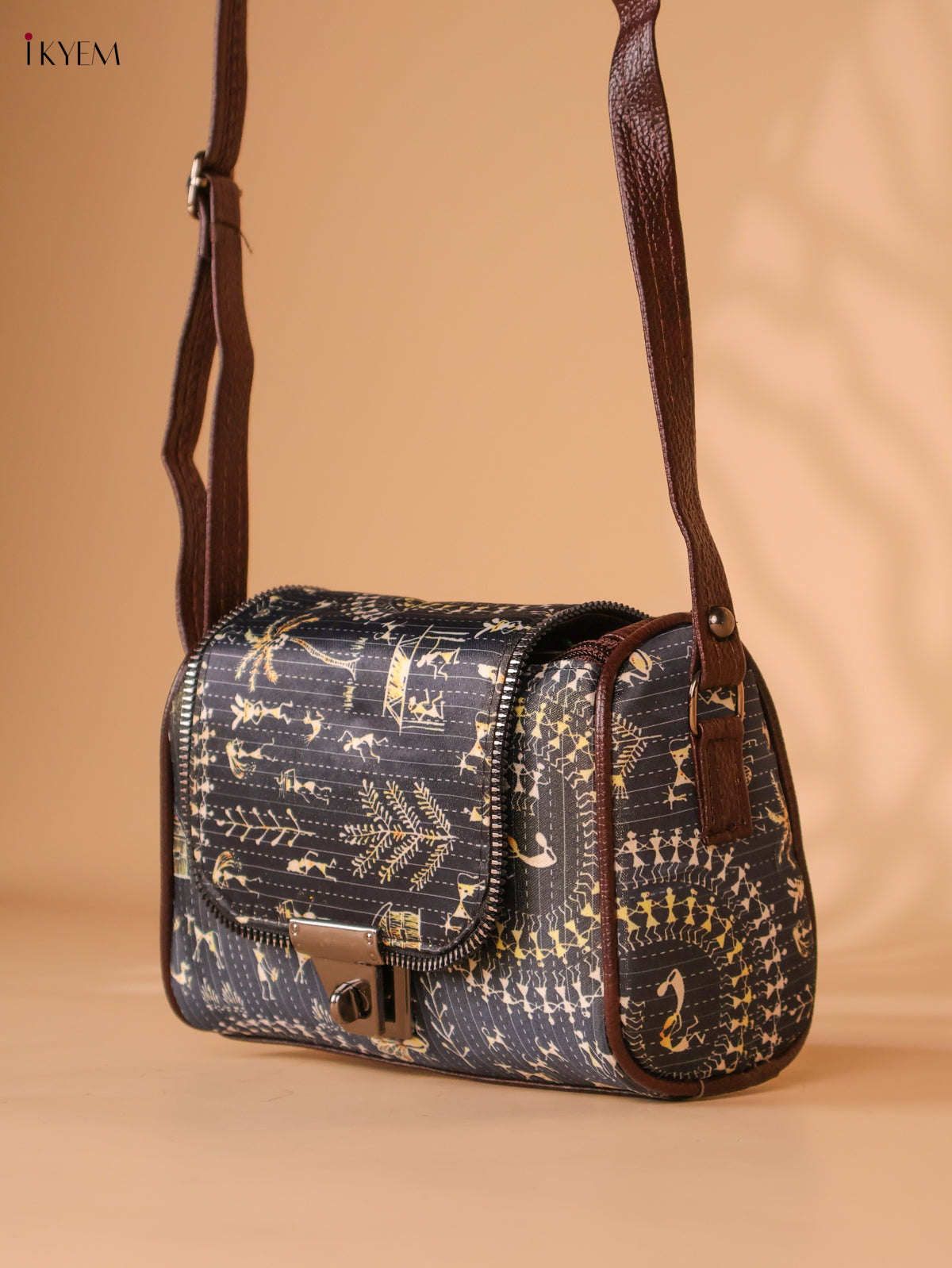 Printed Sling Bag warli design – Black