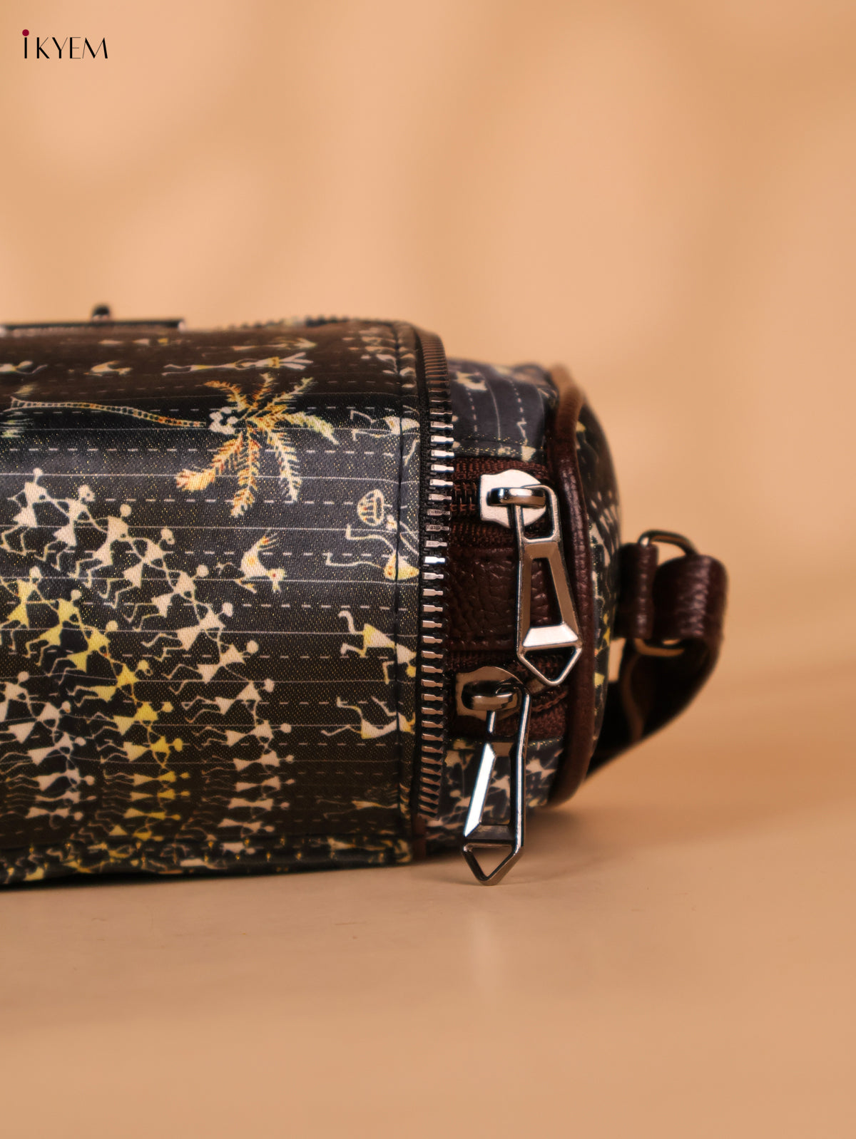 Printed Sling Bag warli design – Black