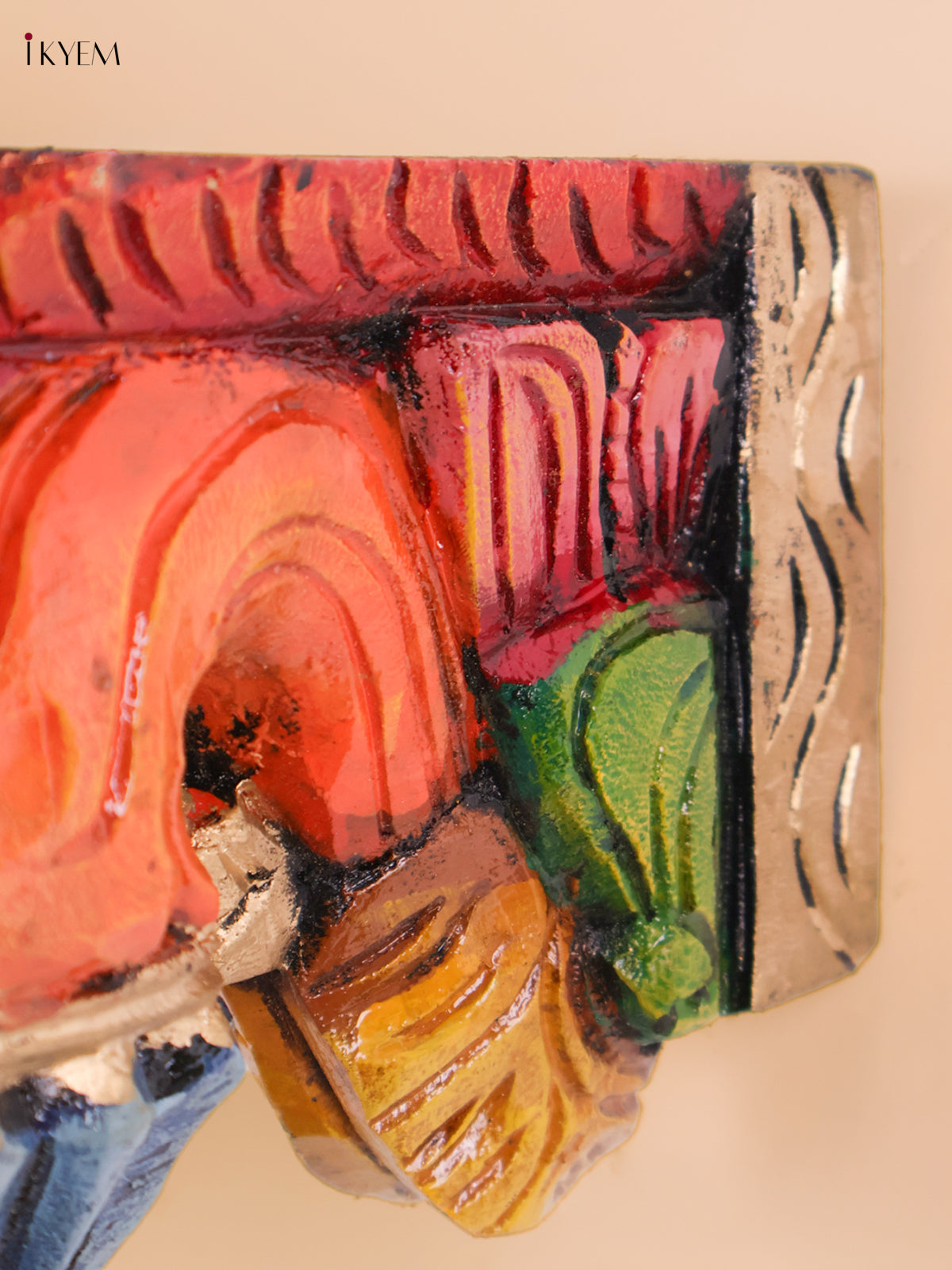 Wooden Hand Carved Painted Bodhil wall Bracket (Set of 2)(7x9)