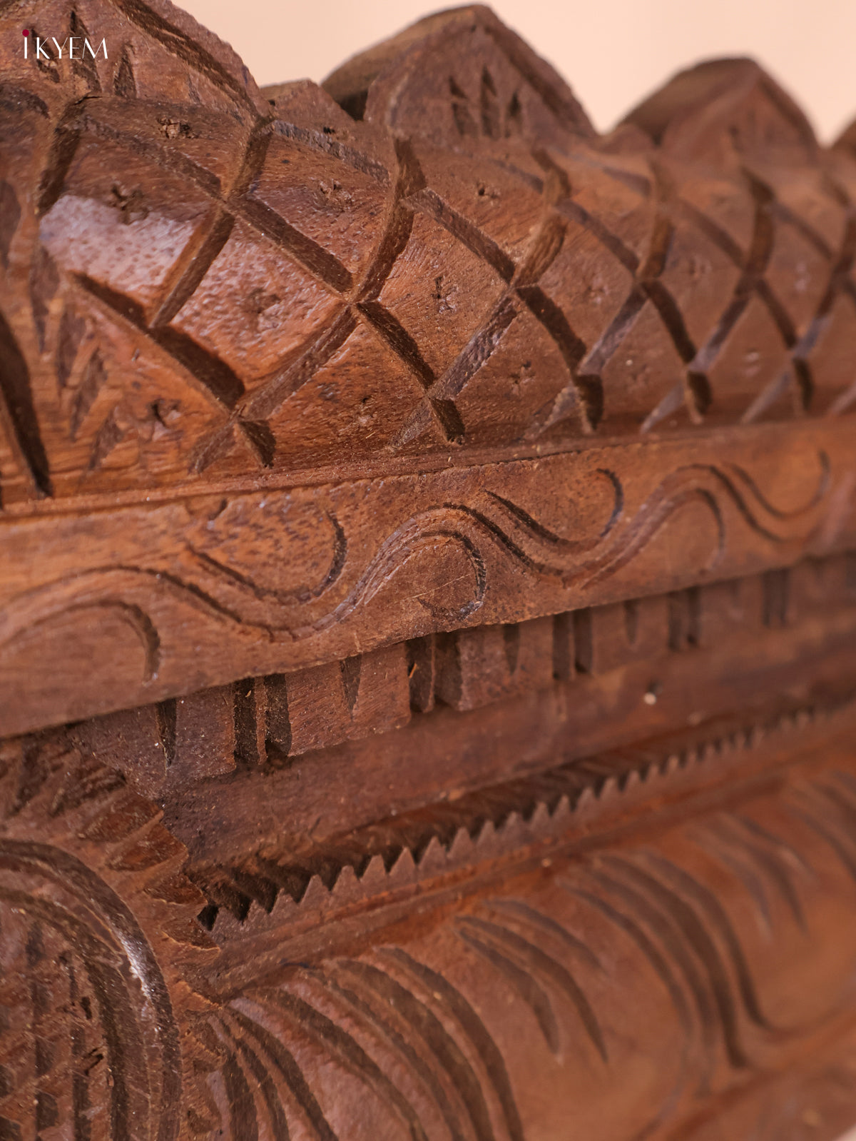 Wooden Hand Carved Horizandal Gopuram(8x42)