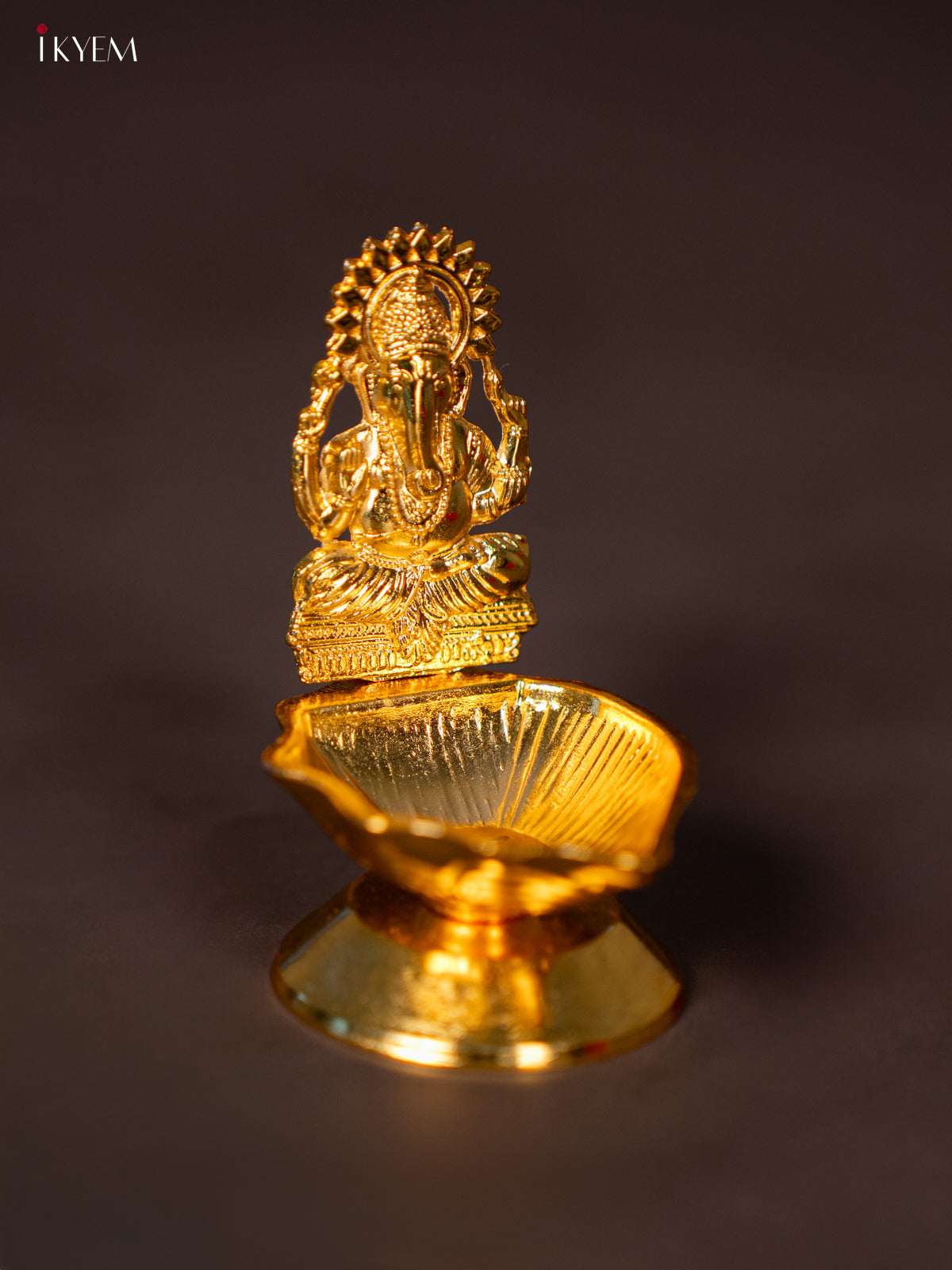 Elegant Gold Plated Shank Diya With Lord Ganesha -2
