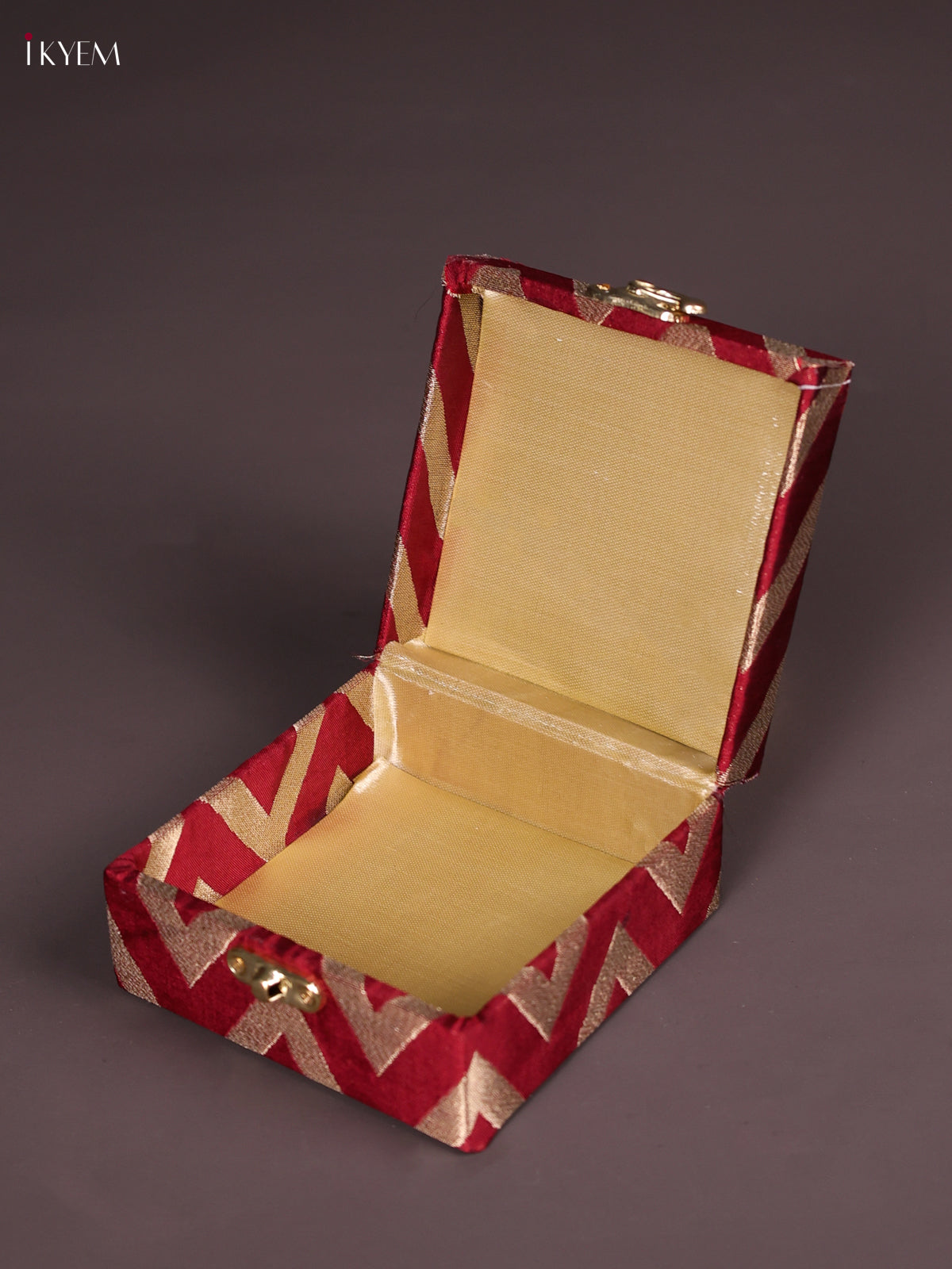 Luminous Maroon Chevron Printed Small Jewelry Box 1