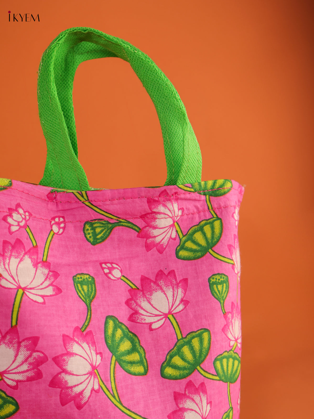 Magnificent Pink Favour Bag With Pichwai Lotus Print 2