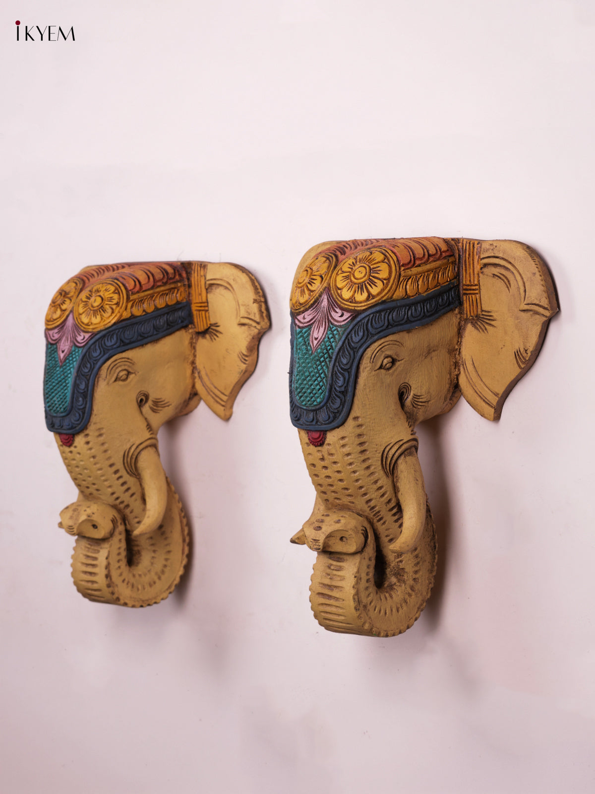 Majestic Set Of 2 Wooden Hand Carved Elephant Head Wall Bracket 3