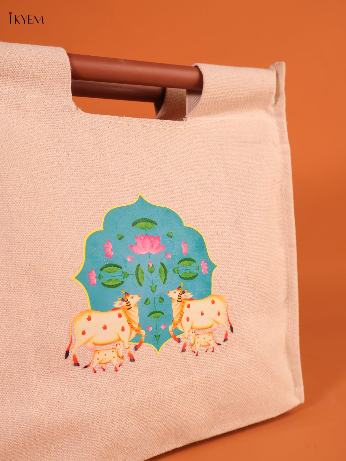 Rustic Beige Pichwai Cow & Calf Printed Cotton Kattapai 2