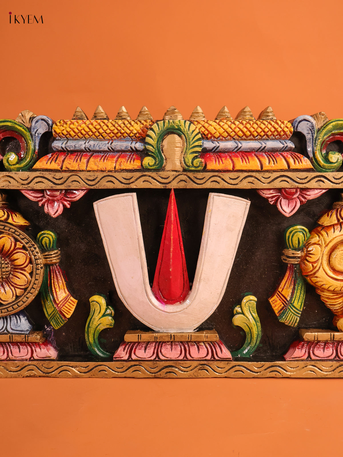 Vibrant Wooden Hand Carved Sangu Chakram Namam Panel 1