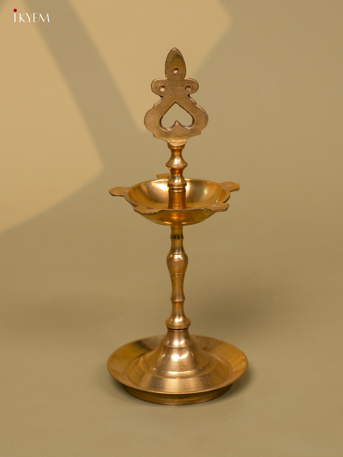 Brass Kuthu Vilakku 5-Face - 7.4 Inch- 3E31122
