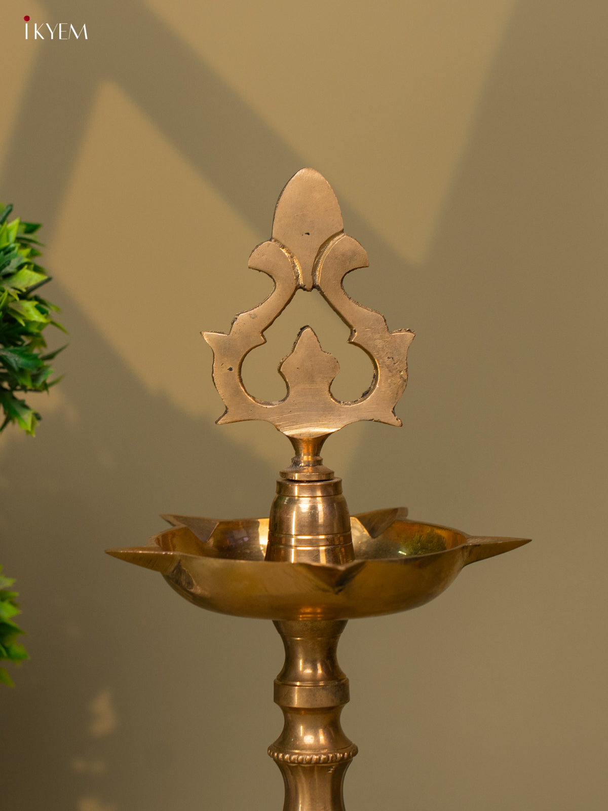 Brass Vel Kuthu Velakku - 13.5 Inch- 3E31137