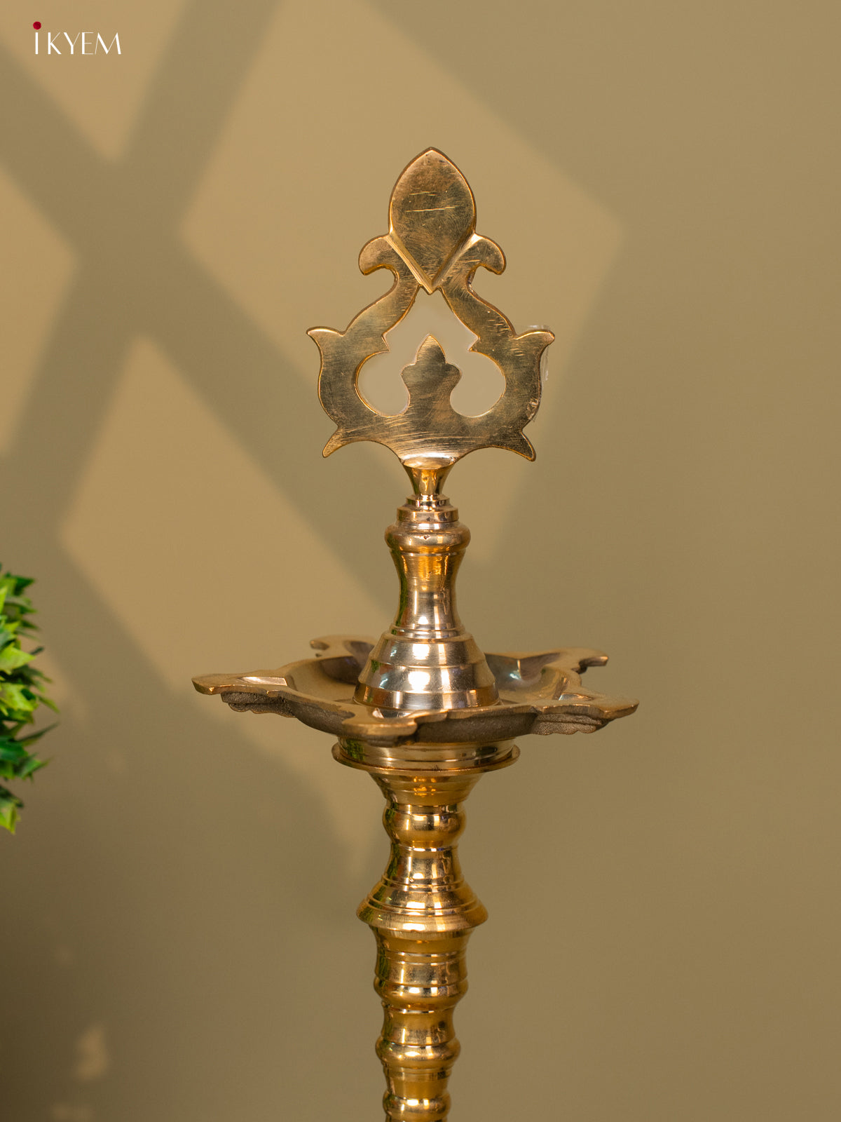 Brass 5-Face Vel Kuthu Vilakku -19.5 Inch- 3E31170