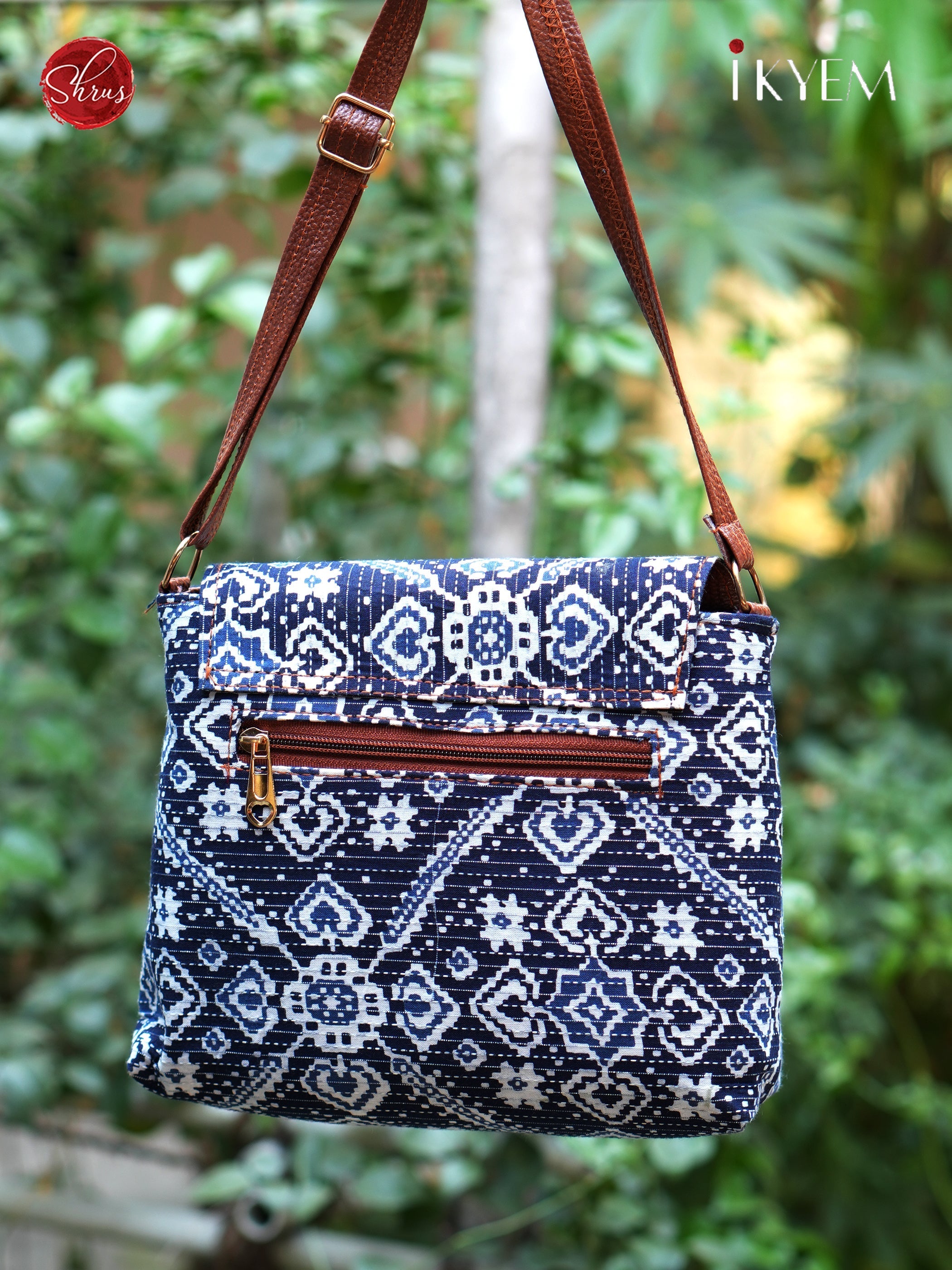 Blue-printed Hand bag