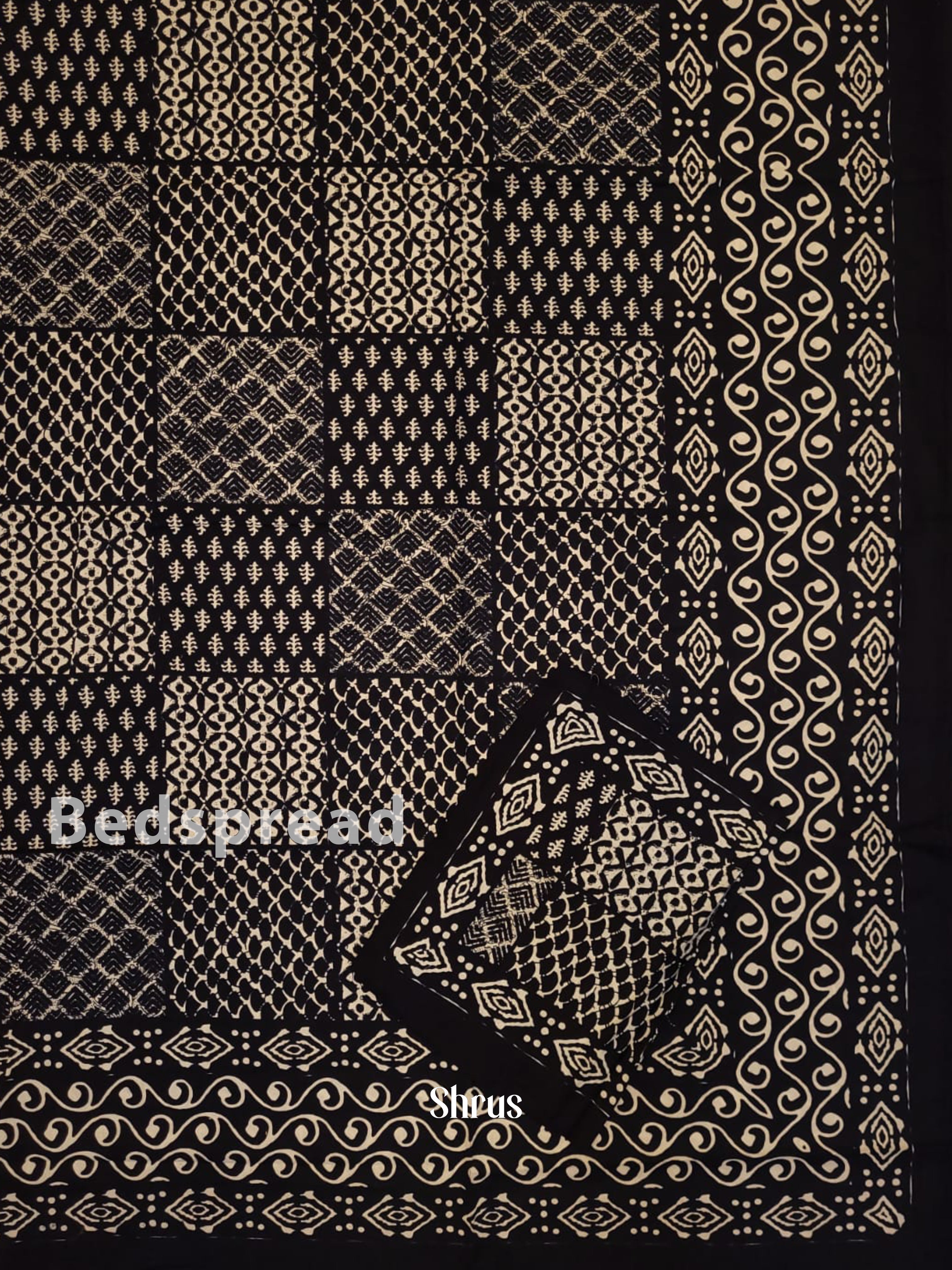 Black & Cream -Bed Spreads