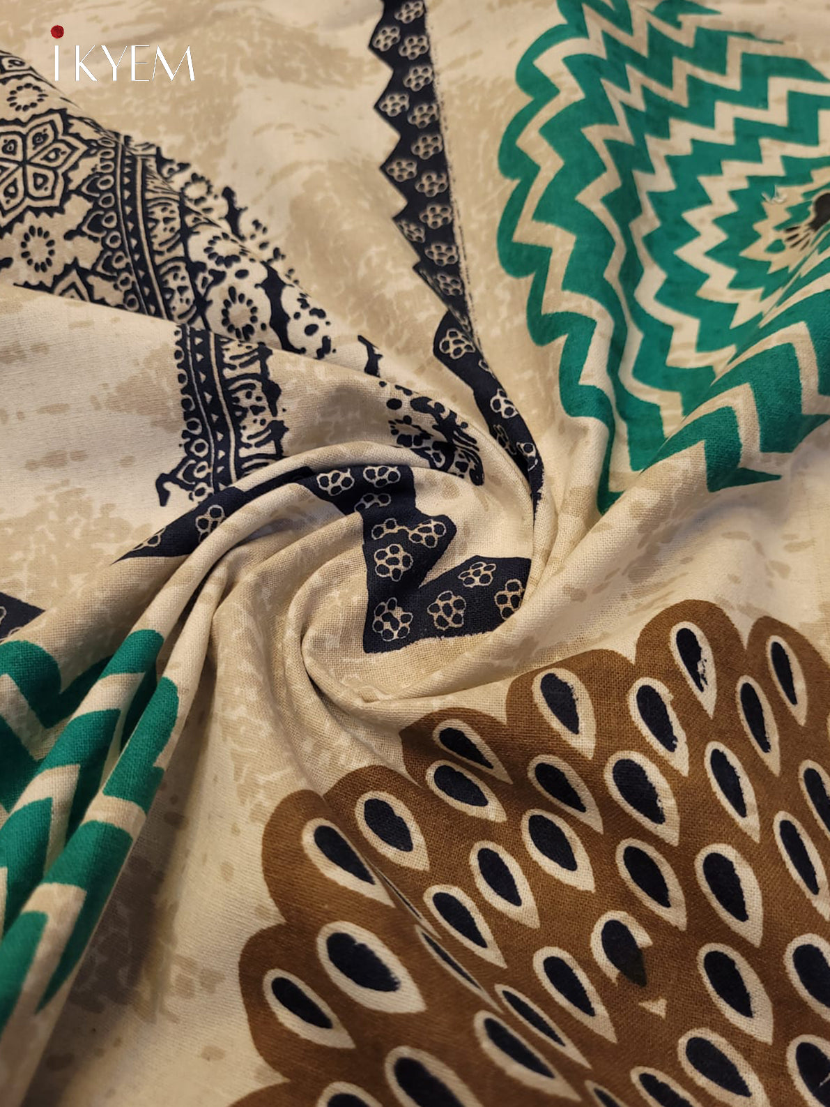 Cream & Green - Bed Spread