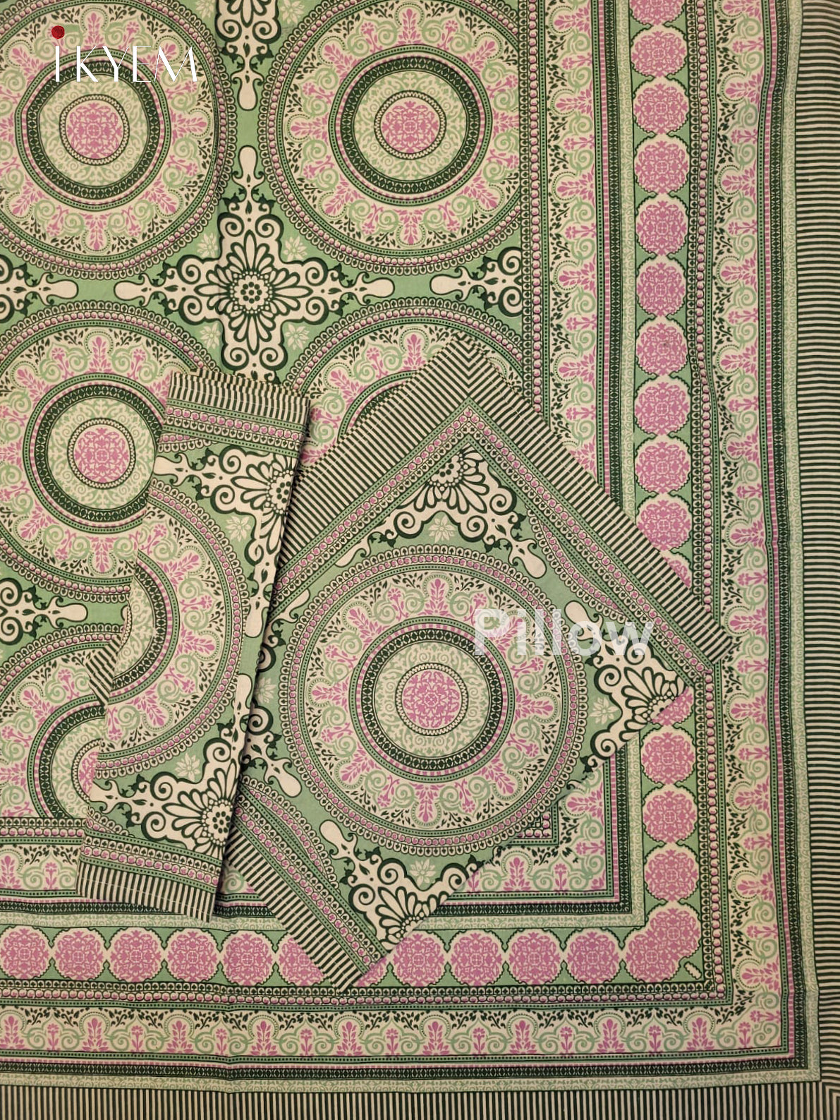 Cream & Green - Bed SPread