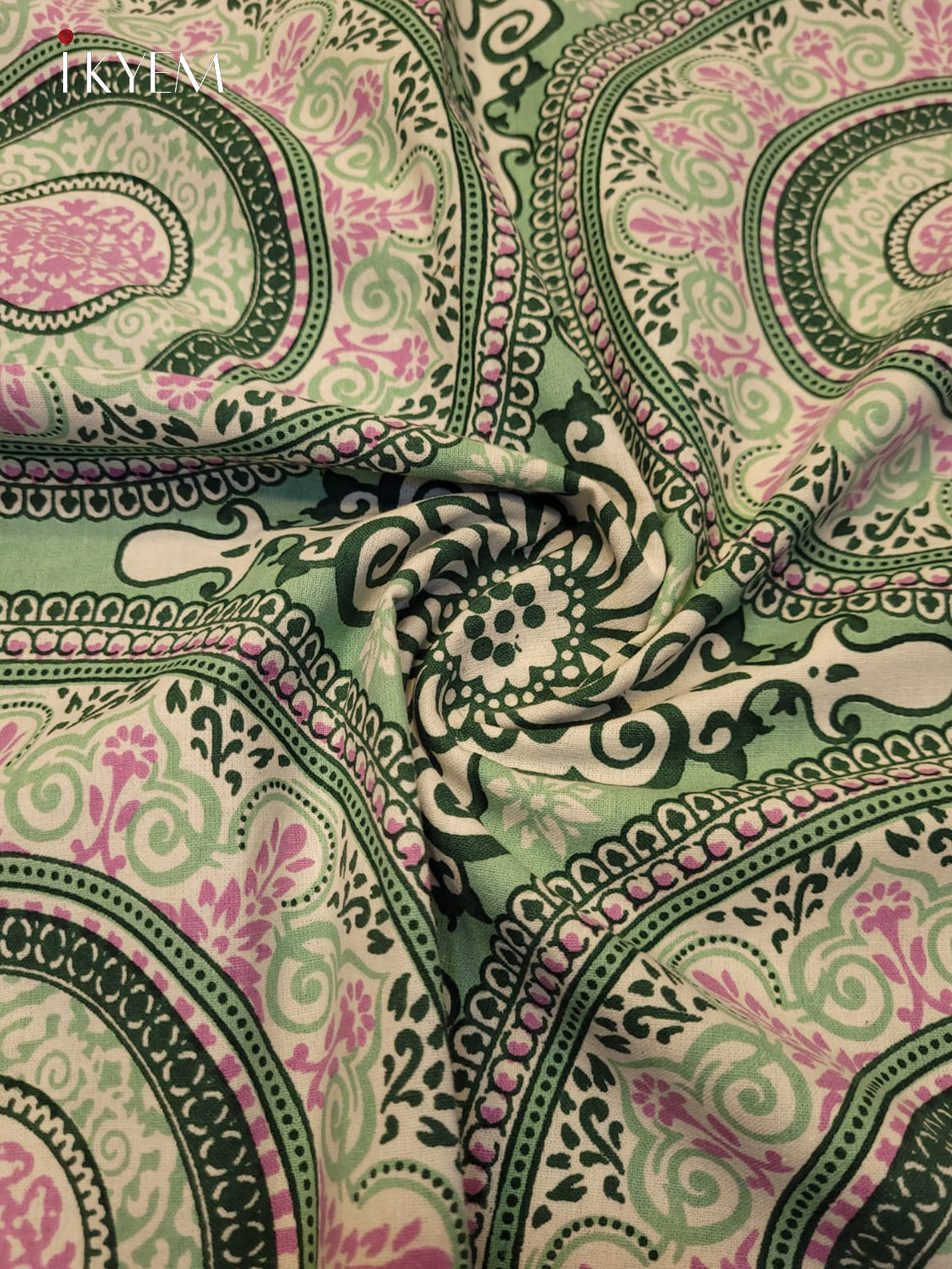 Cream & Green - Bed SPread