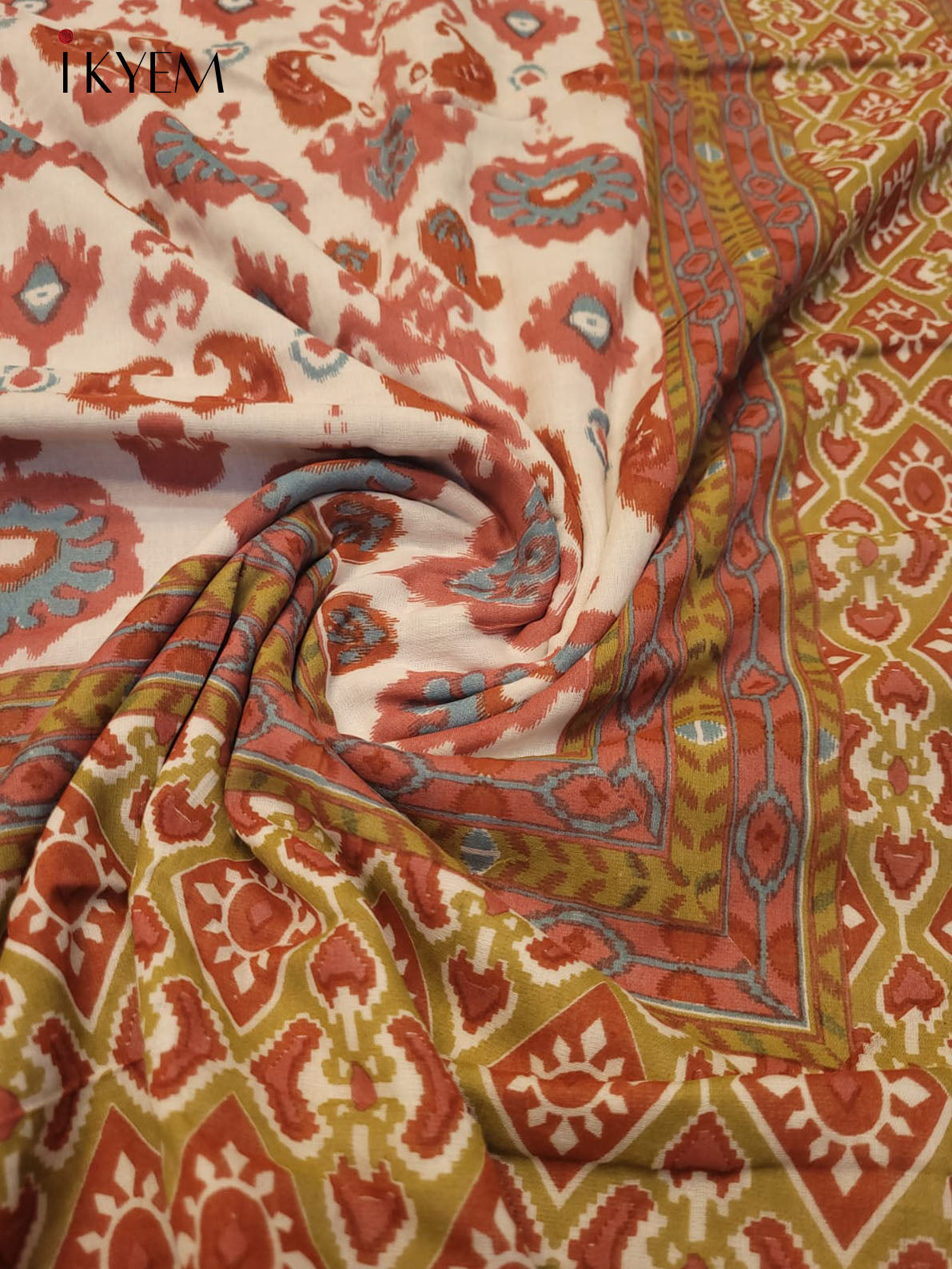 Cream & Maroon Dohar - Single - 4GJ03262