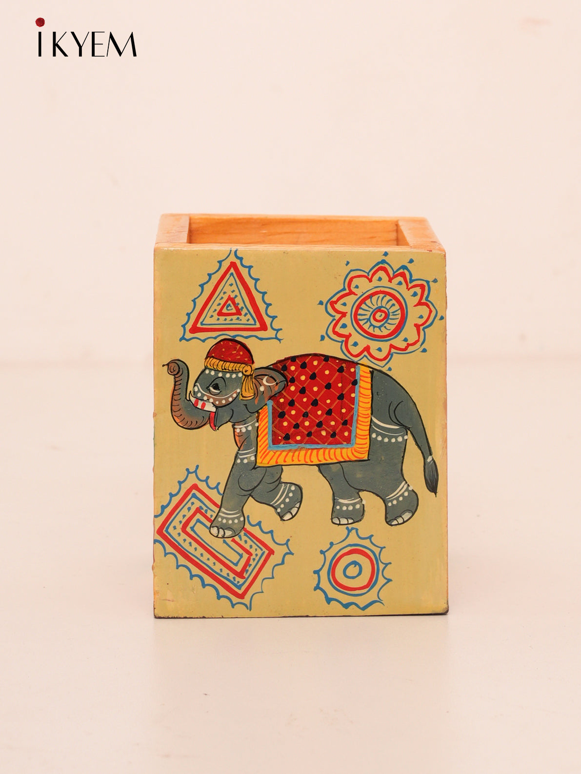 Hand painted Wooden Pen Stand - 4GJ03594