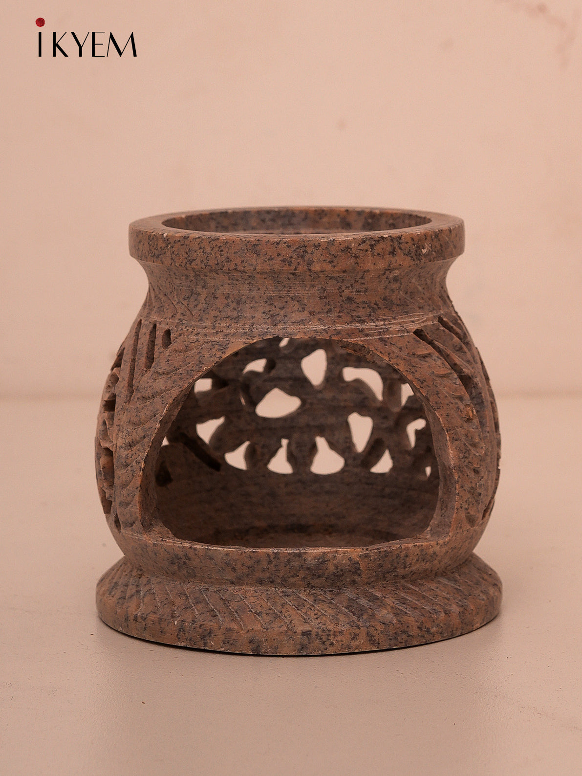 Handcarved T-lite Holder