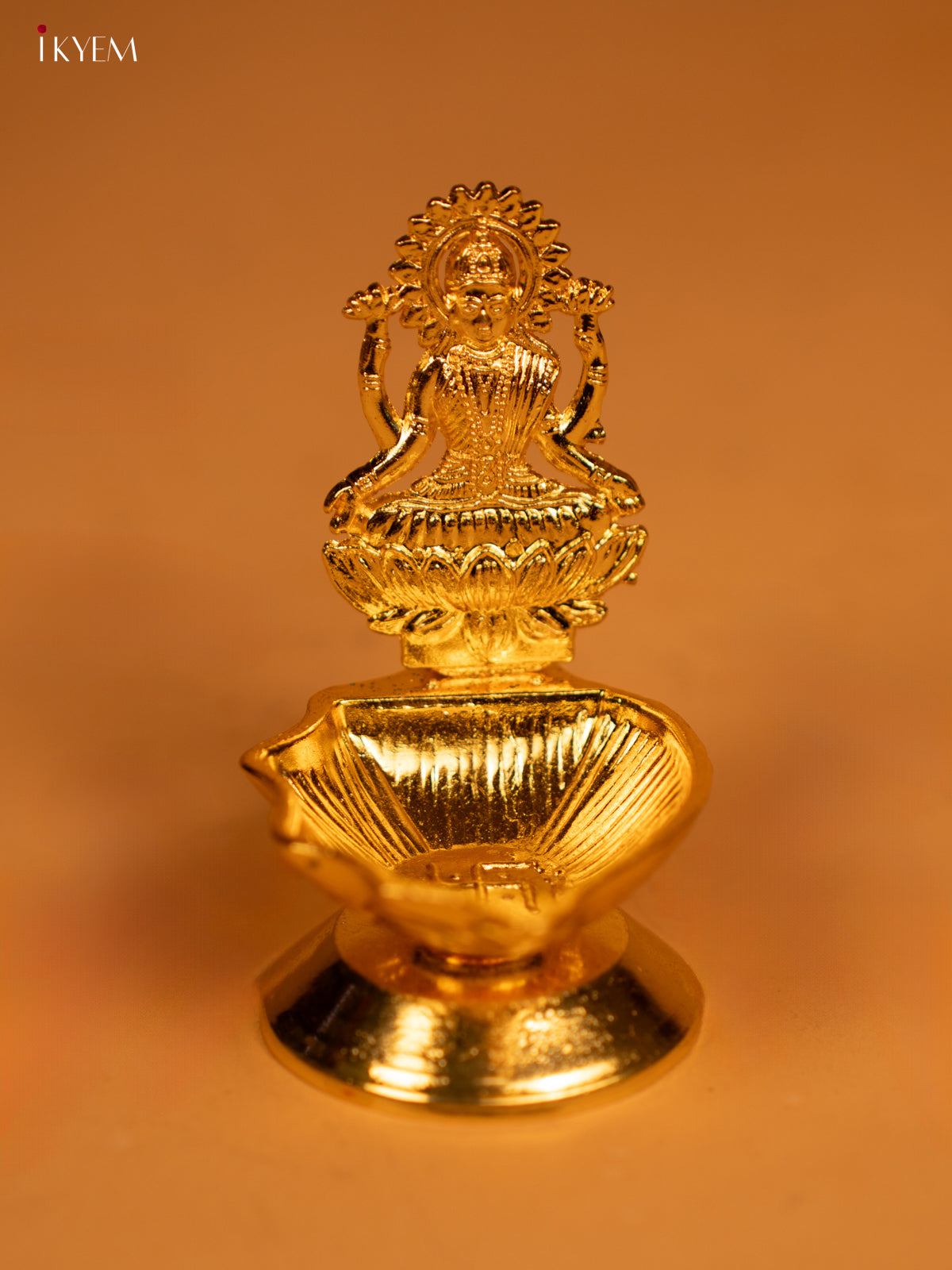 Chic Gold Plated Shank Oil Lamp With Goddess Lakshmi Design 2