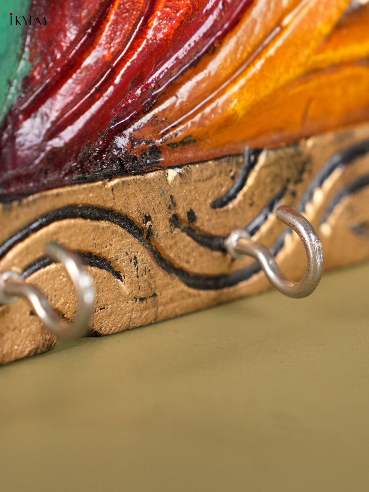 Chic Hand Painted Parrot Wooden Keychain Holder 2